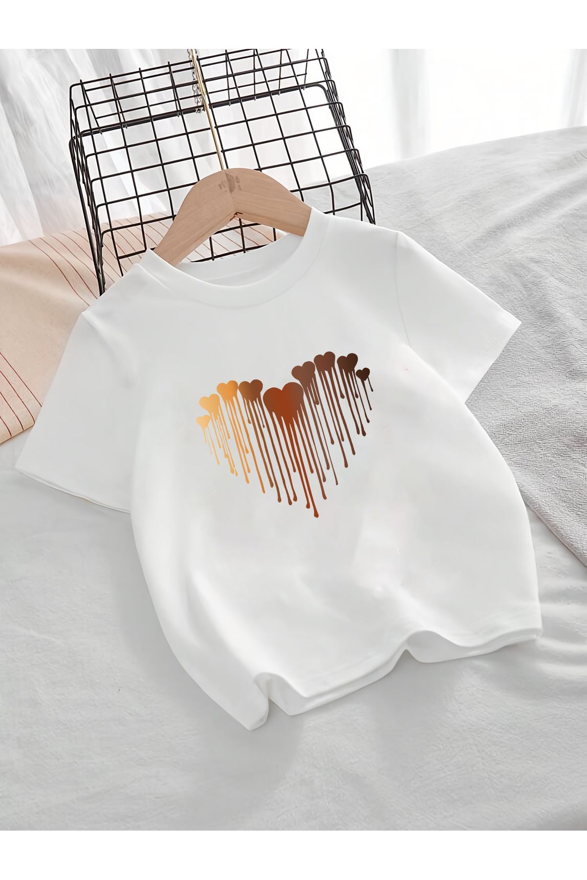 uyguntarz Çocuk Eriyen Kalpler Baskılı Tasarım Tshirt