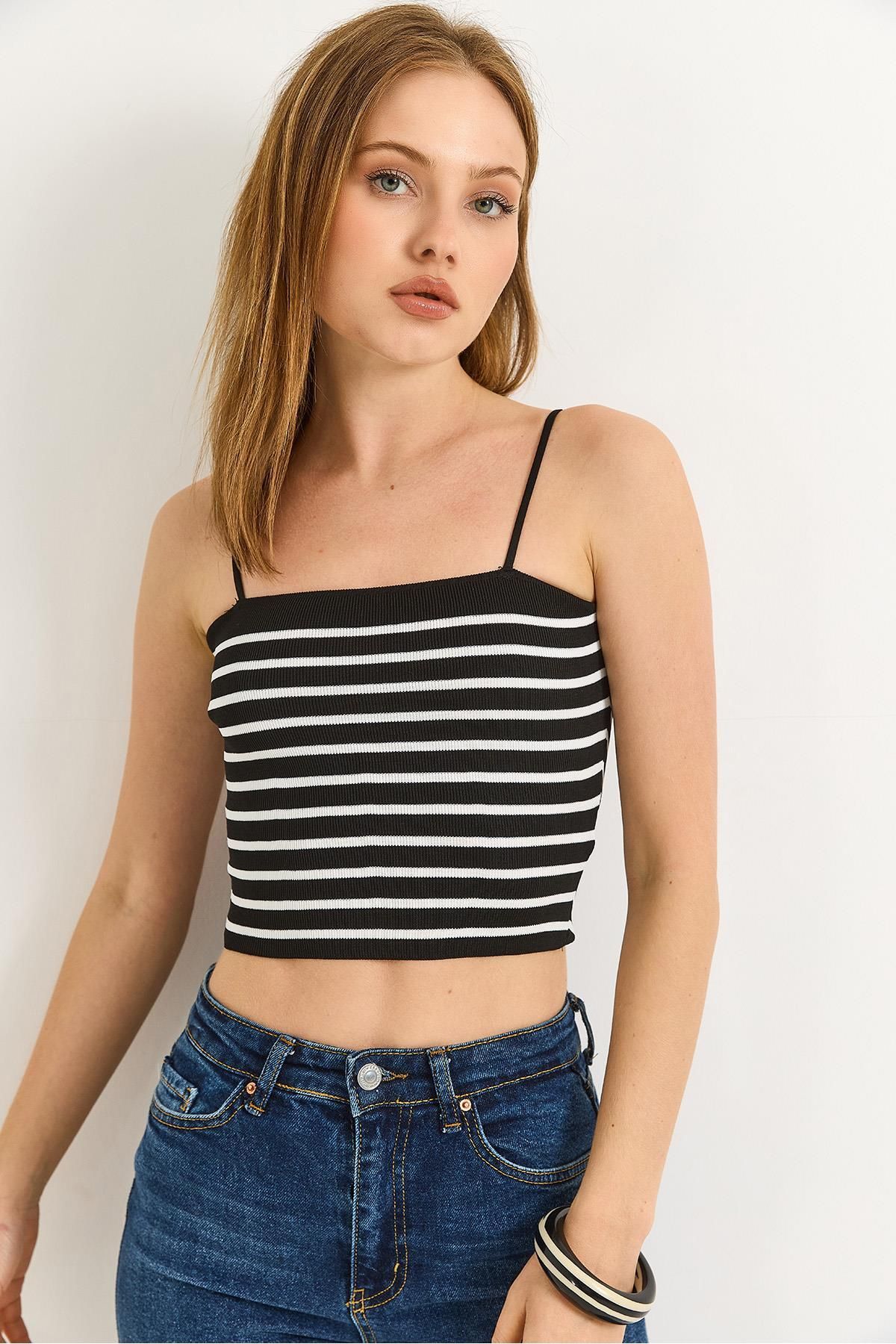 Raneel Kazançlı Alışveriş İp Askılı Crop Triko Bluz Siyah