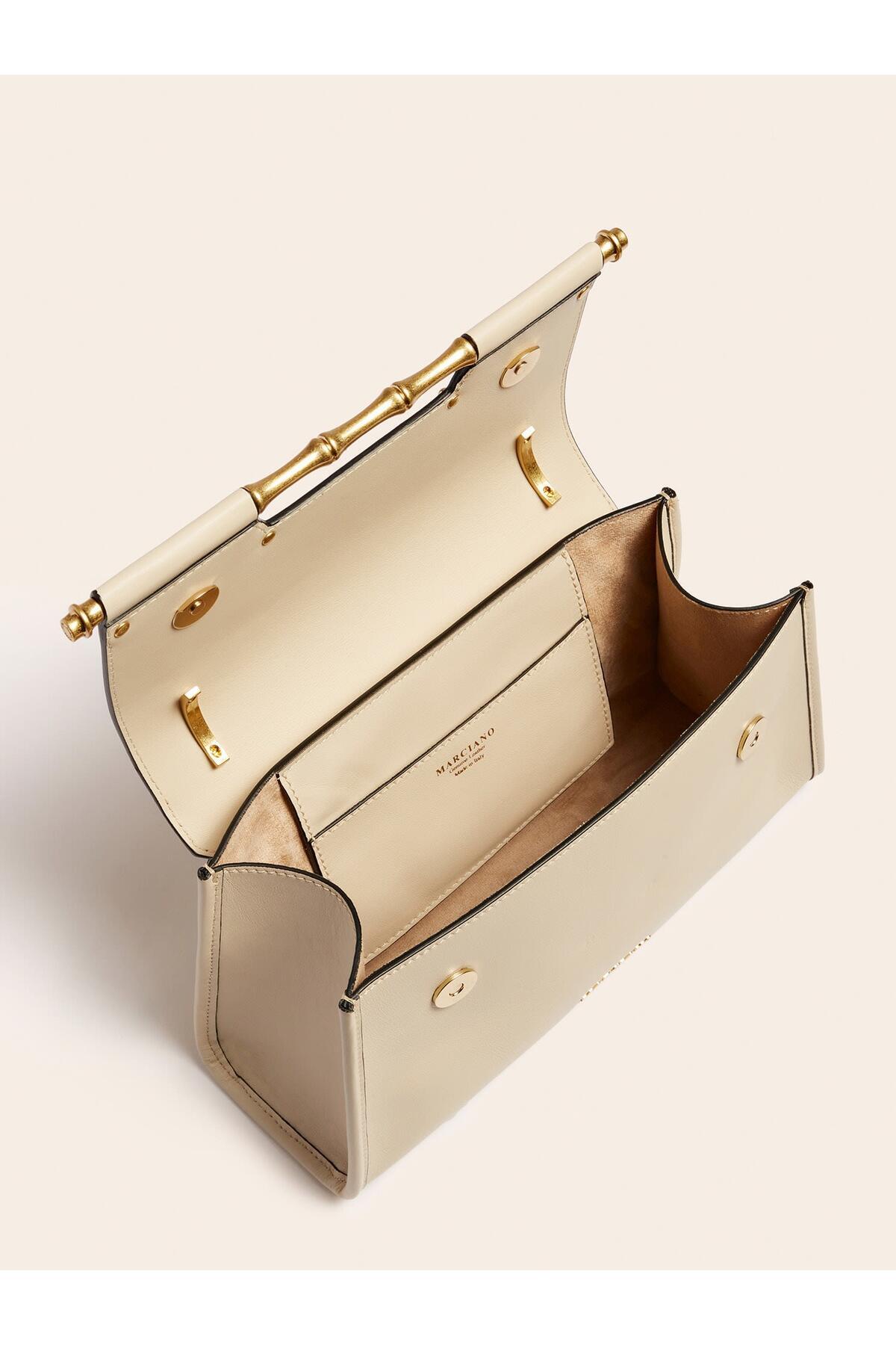 Guess-Alia Malá klopa na horní rukojeť 5