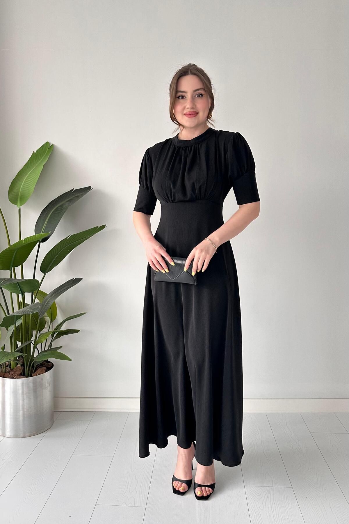 MaziButik Manşetli Elbise Siyah