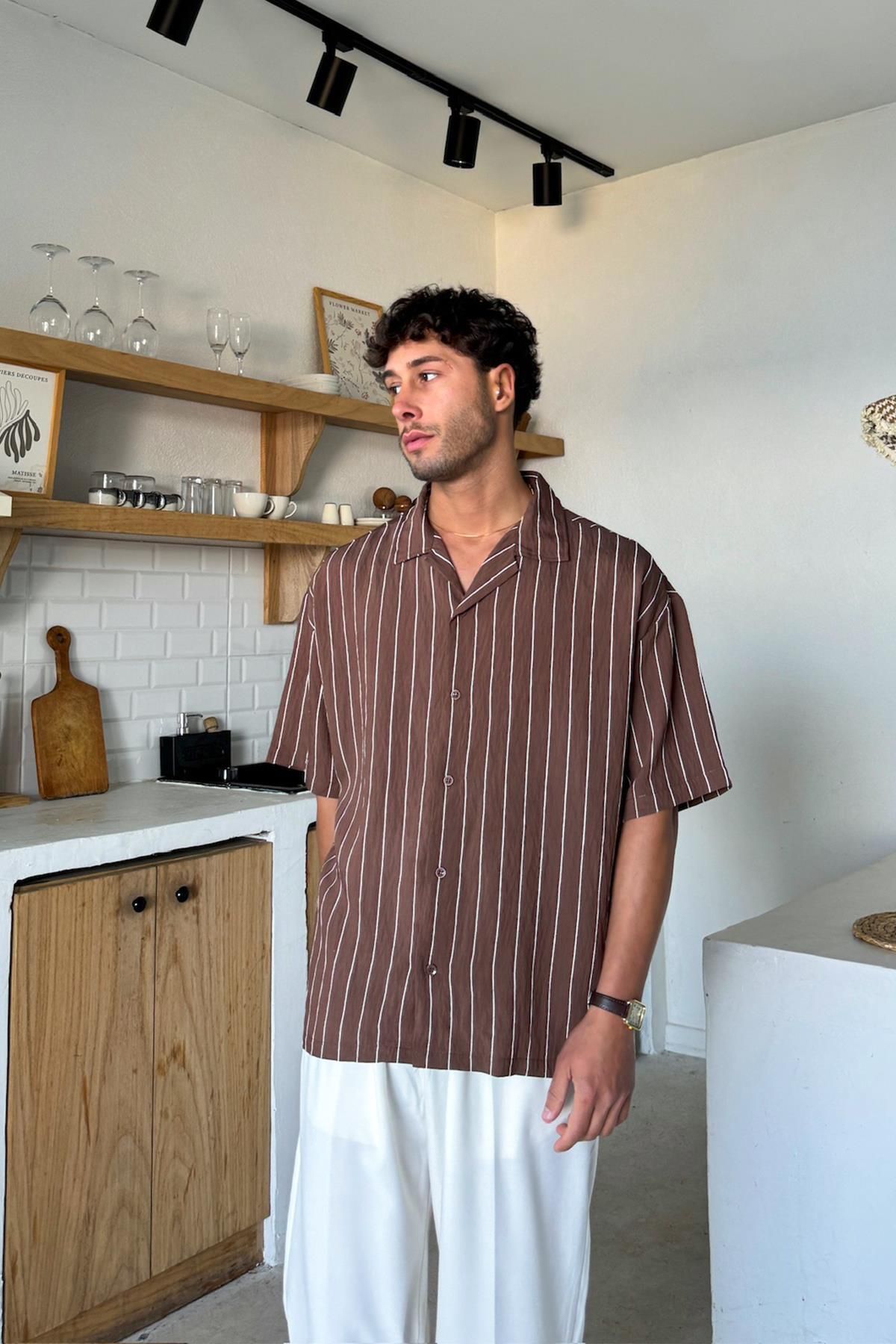 Flaw Wear Kahverengi Kısa Kollu Cizgili Oversize Gömlek