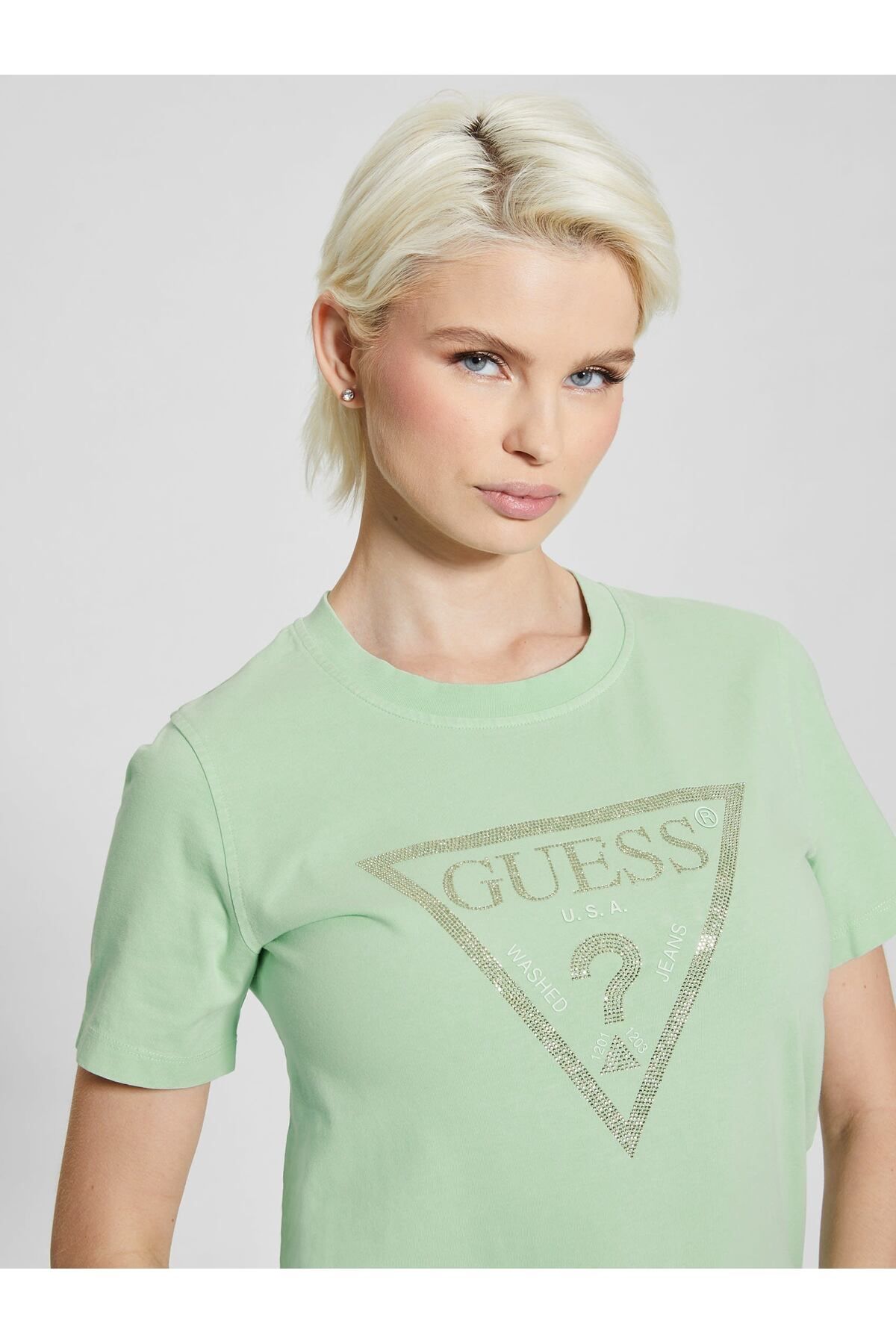 Guess Vintage Logo Kadın Regular Fit T-Shirt