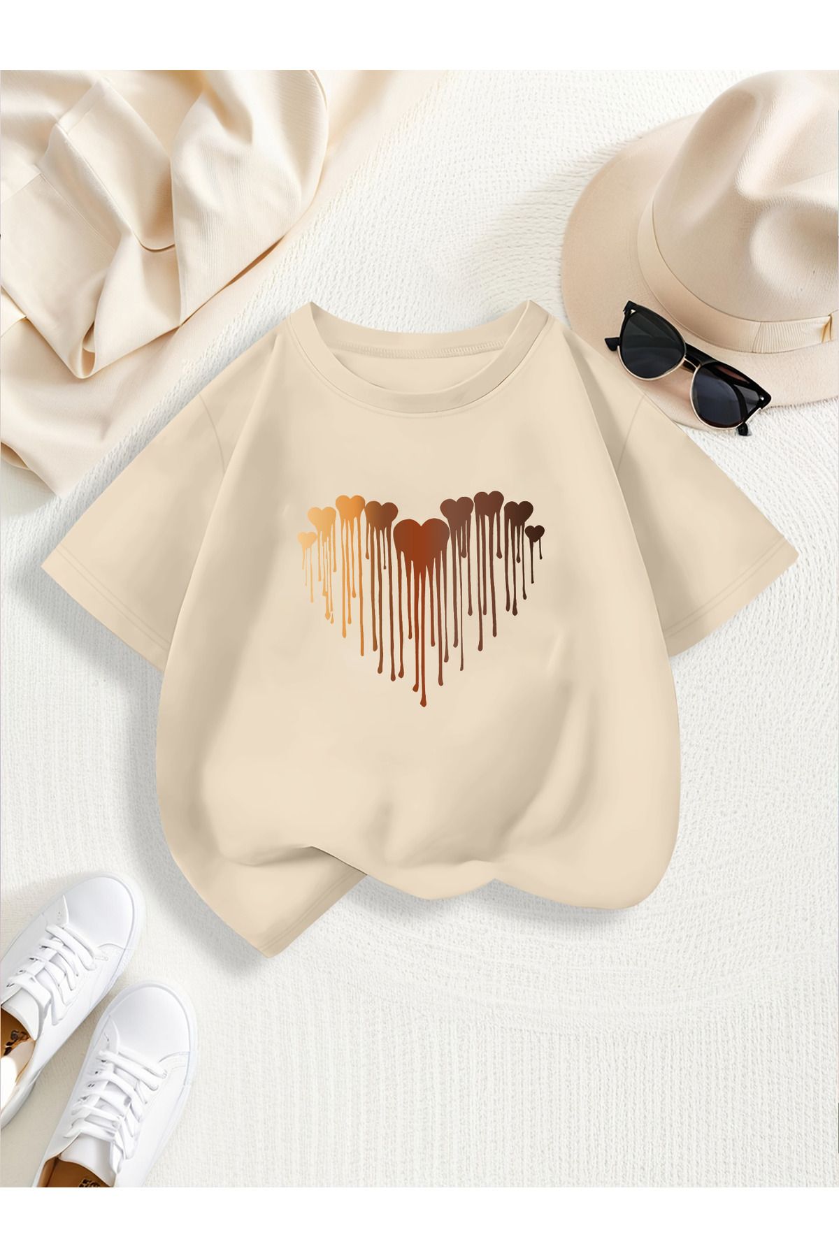 uyguntarz Çocuk Eriyen Kalpler Baskılı Tasarım Tshirt