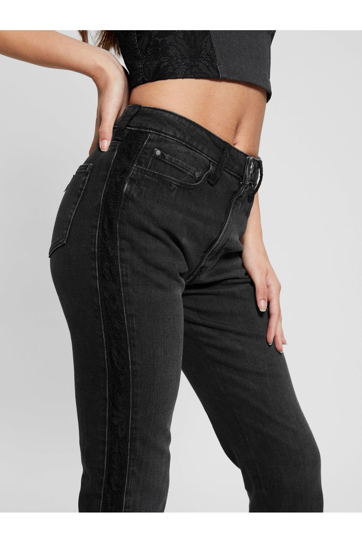 Guess Girly Kadın Slim Fit Jean