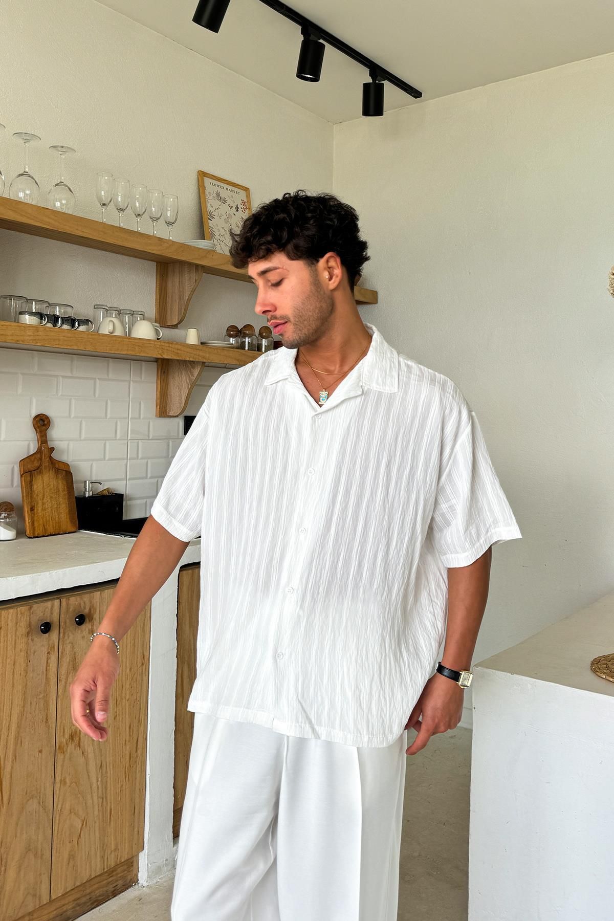 Flaw Wear Beyaz Kısa Kollu Cizgili Oversize Gömlek