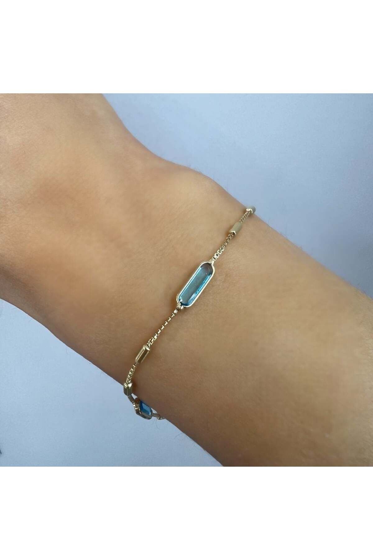 byBurak GOLD Mavi Taşı Küp Zincir Bileklik – BLK0949