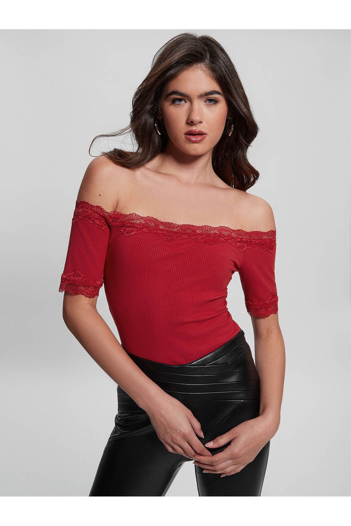 Guess Ss Off Shldr Kadın T-Shirt