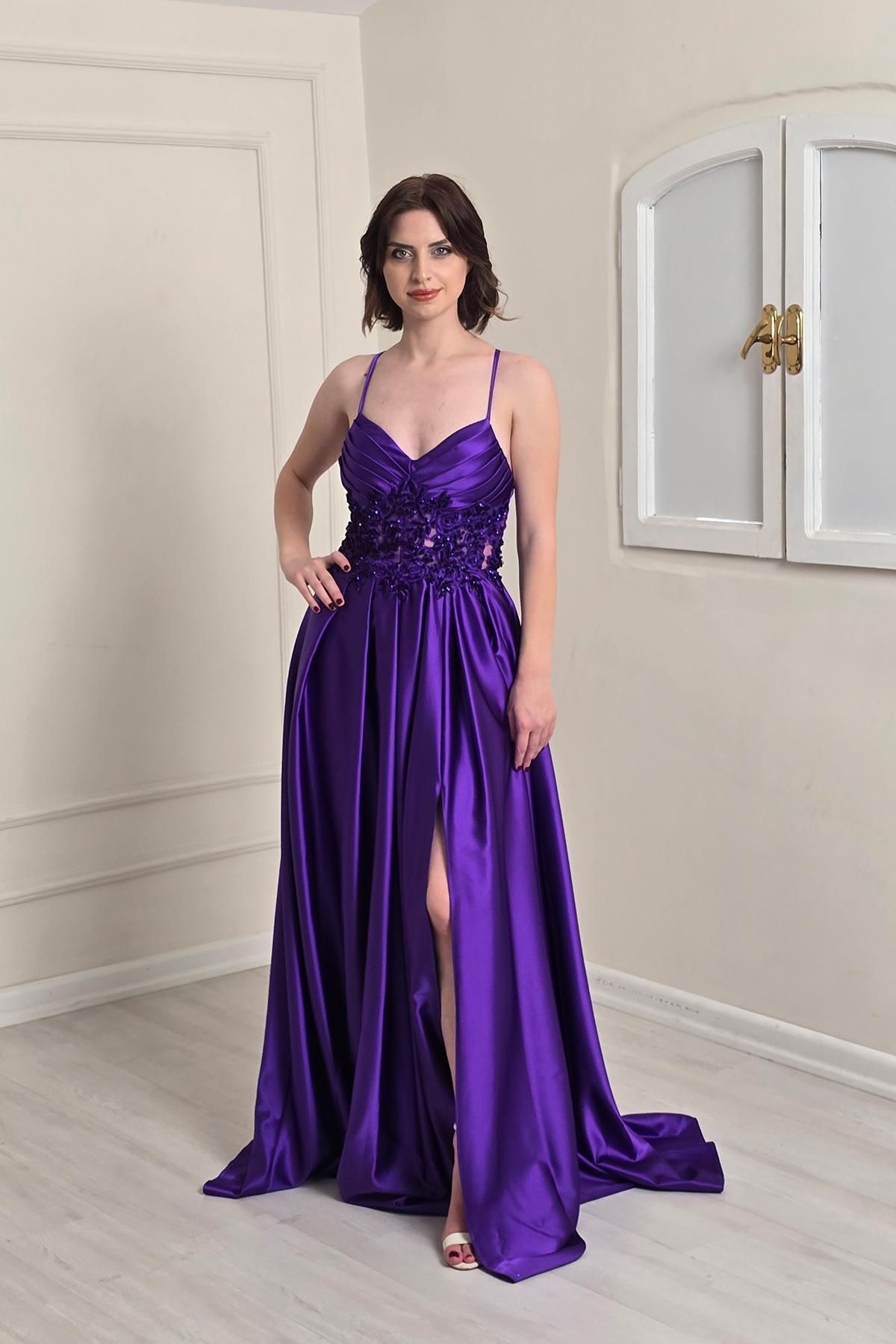 Yonca Moda Evi Mor Saten Aplikli İnce Askılı Yırtmaçlı Abiye 6077