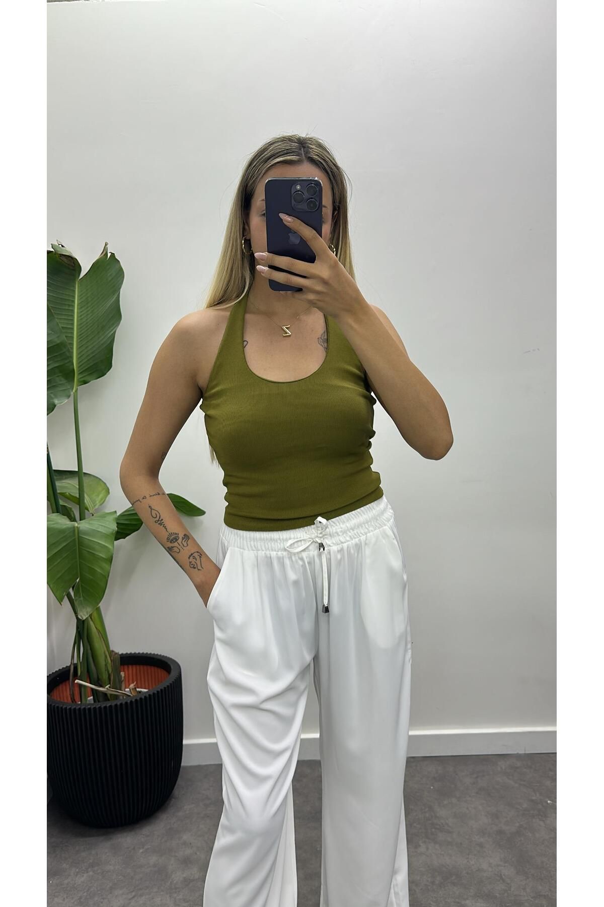 Acar Boutique Halter Yaka Boyundan Bağlamalı Crop