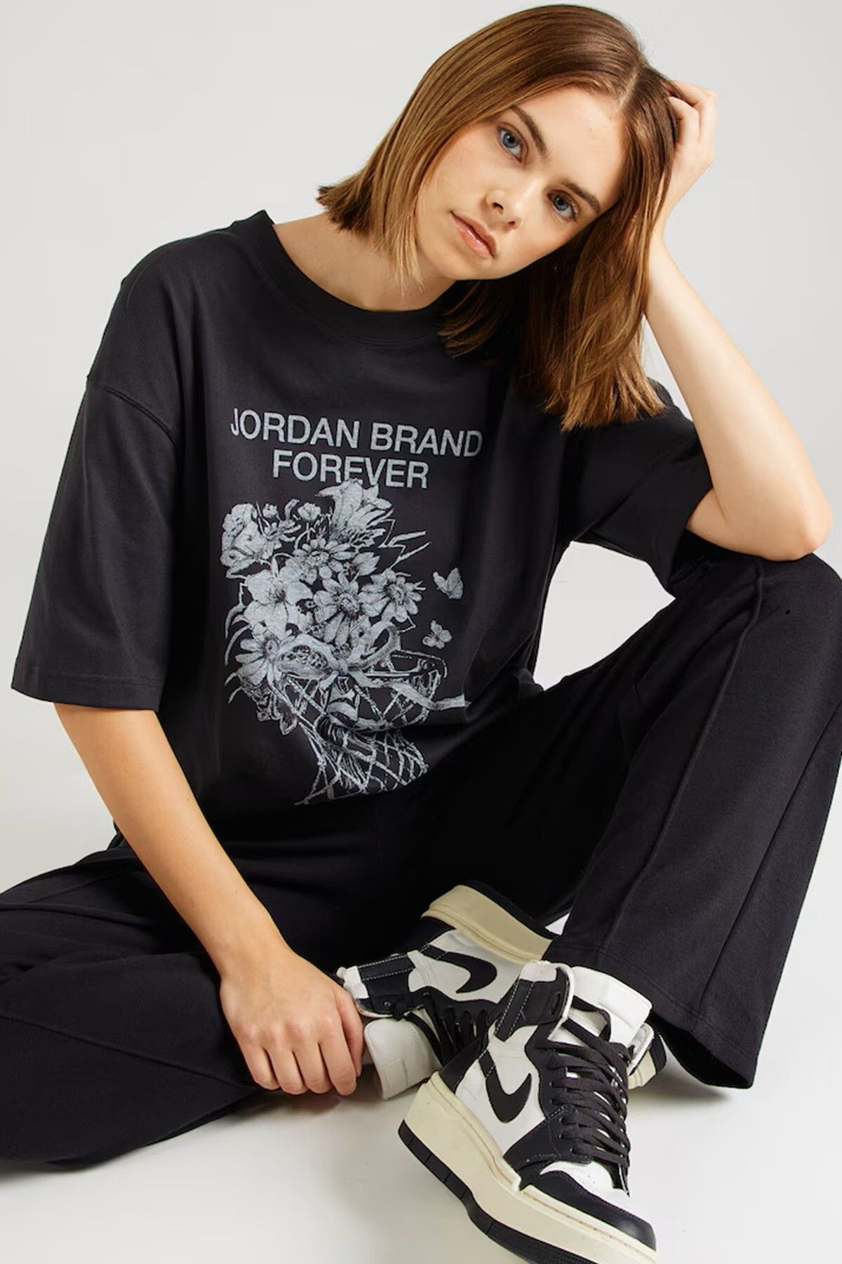 Nike Jordan Women's Oversized Graphic FW24 T-Shirt Kadın Oversize Pamuklu Tişört