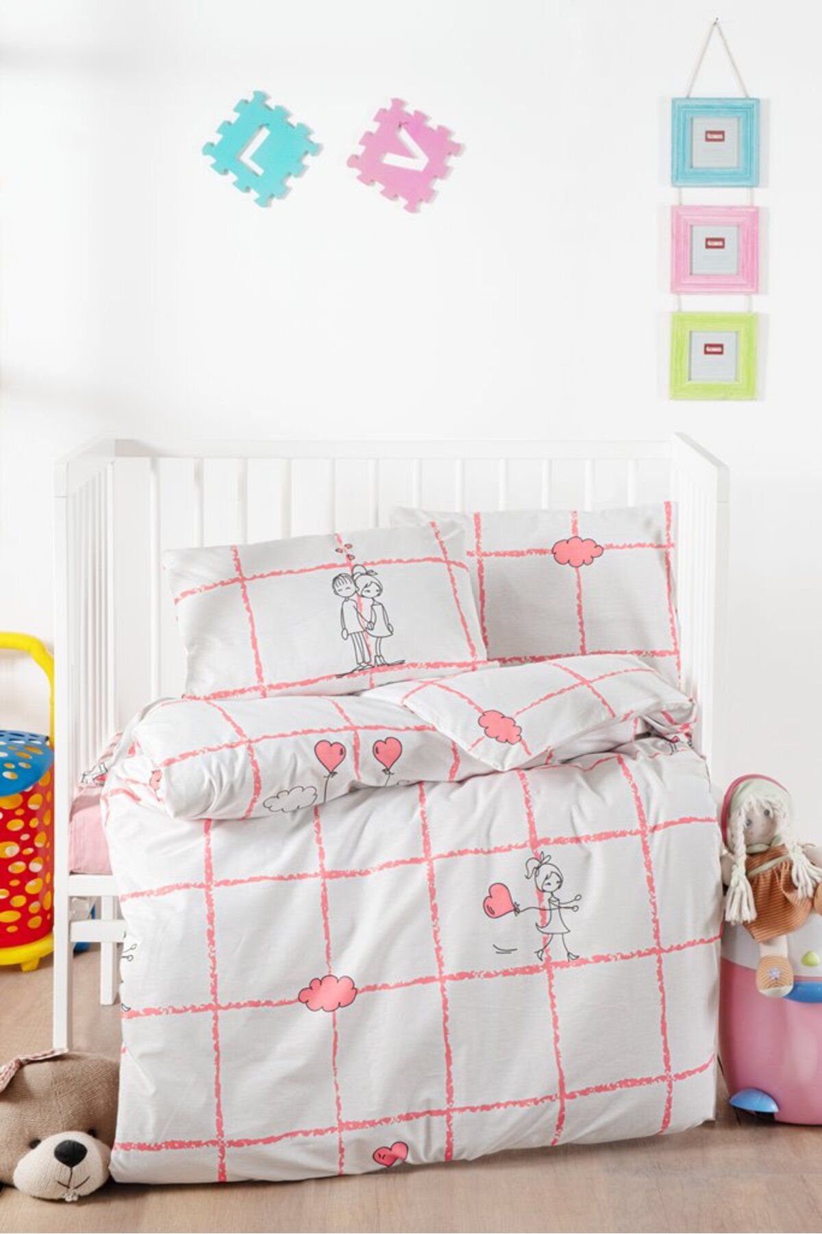 Recos Desenli Bebek Nevresim Set (Nevresim, Çarşaf, 2 Adet Yastık Takım)