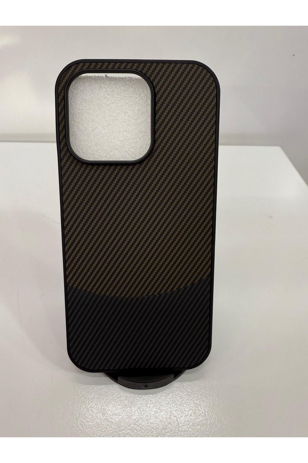 İnci İphone 16 pro karbon silikon kılıf