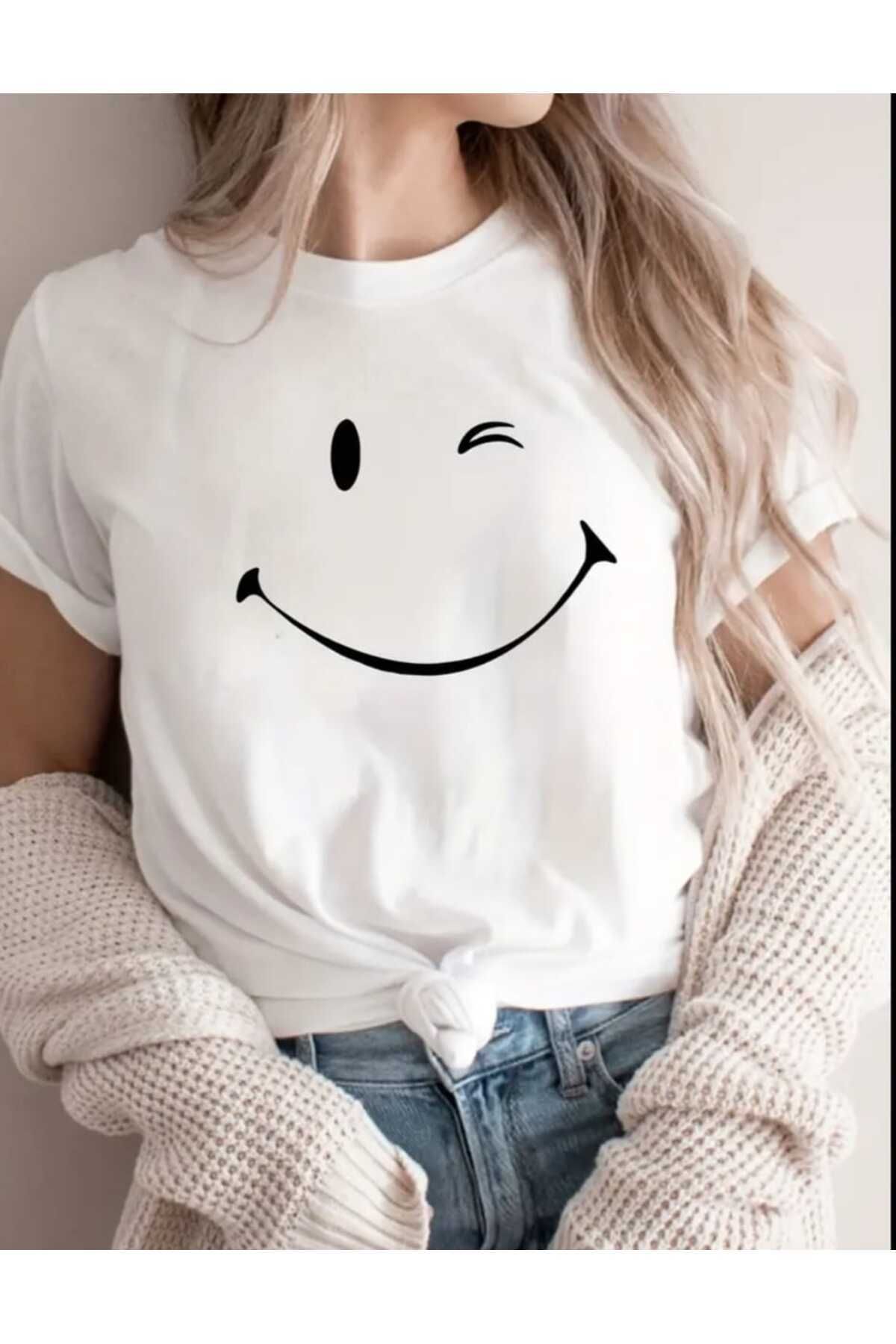 Hunors Sportswear & Company Gülen Yüz :) Baskılı Kadın Salaş Oversize Boyfirend T-shirt