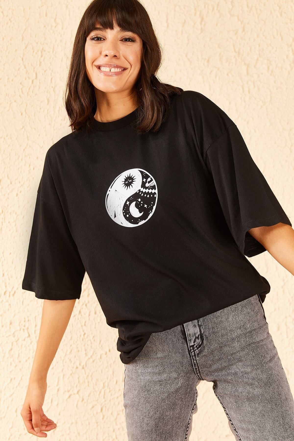 Hunors Sportswear & Company Kadın Siyah Find Balance Oversize Tshirt