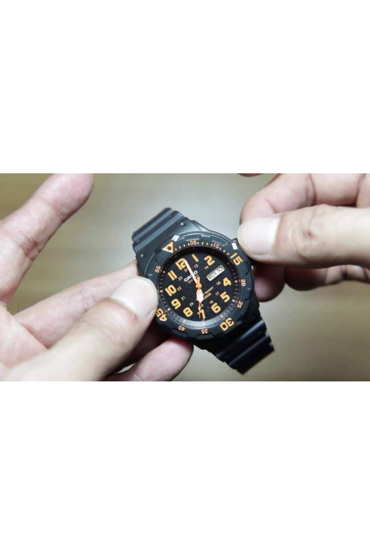 Casio-Ceas Barbati, Casio, Collection MRW MRW-200H-4B 3