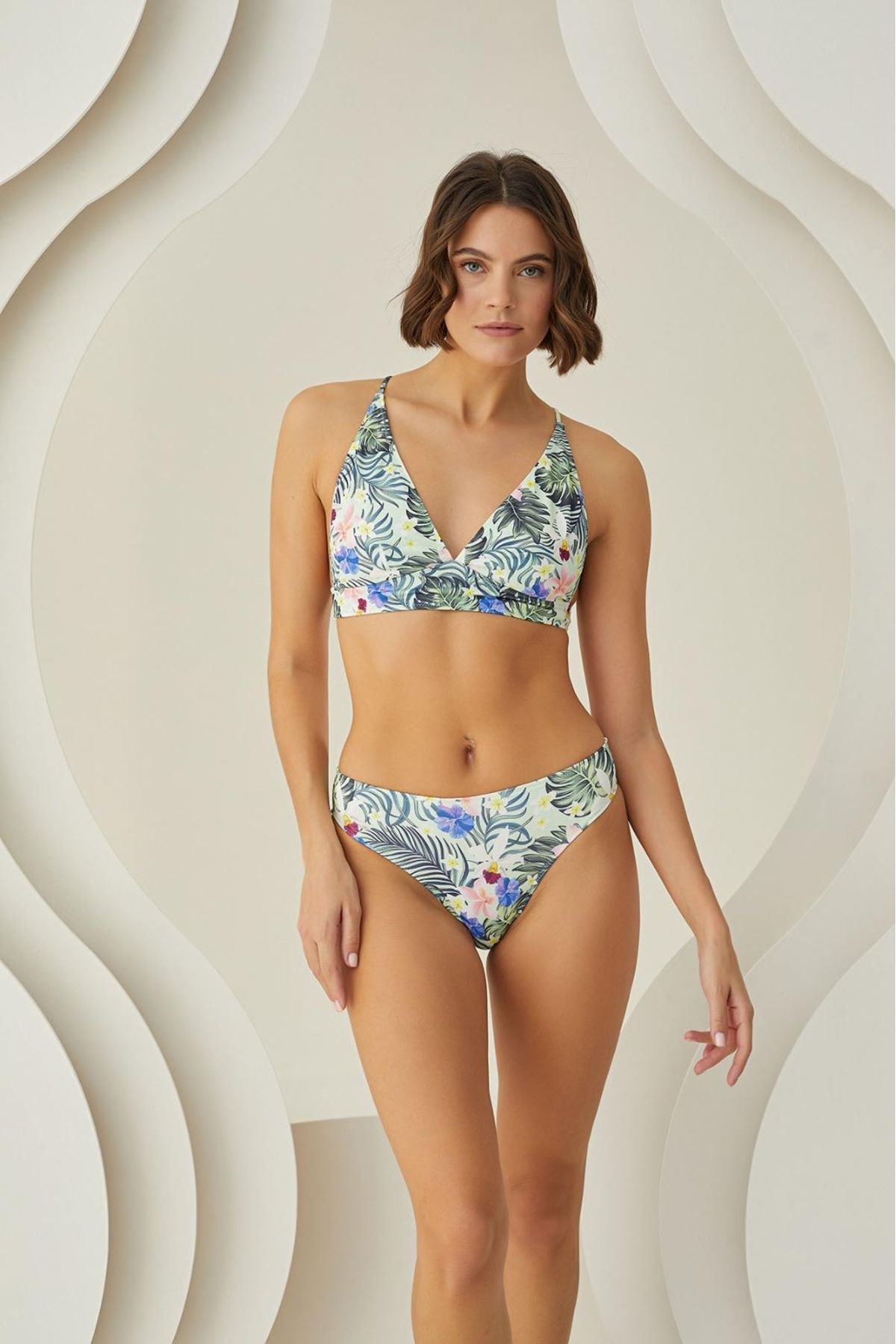 Marsilyan Özel Tasarım Tropikal Desenli Sırt Detaylı Bikini Takımı