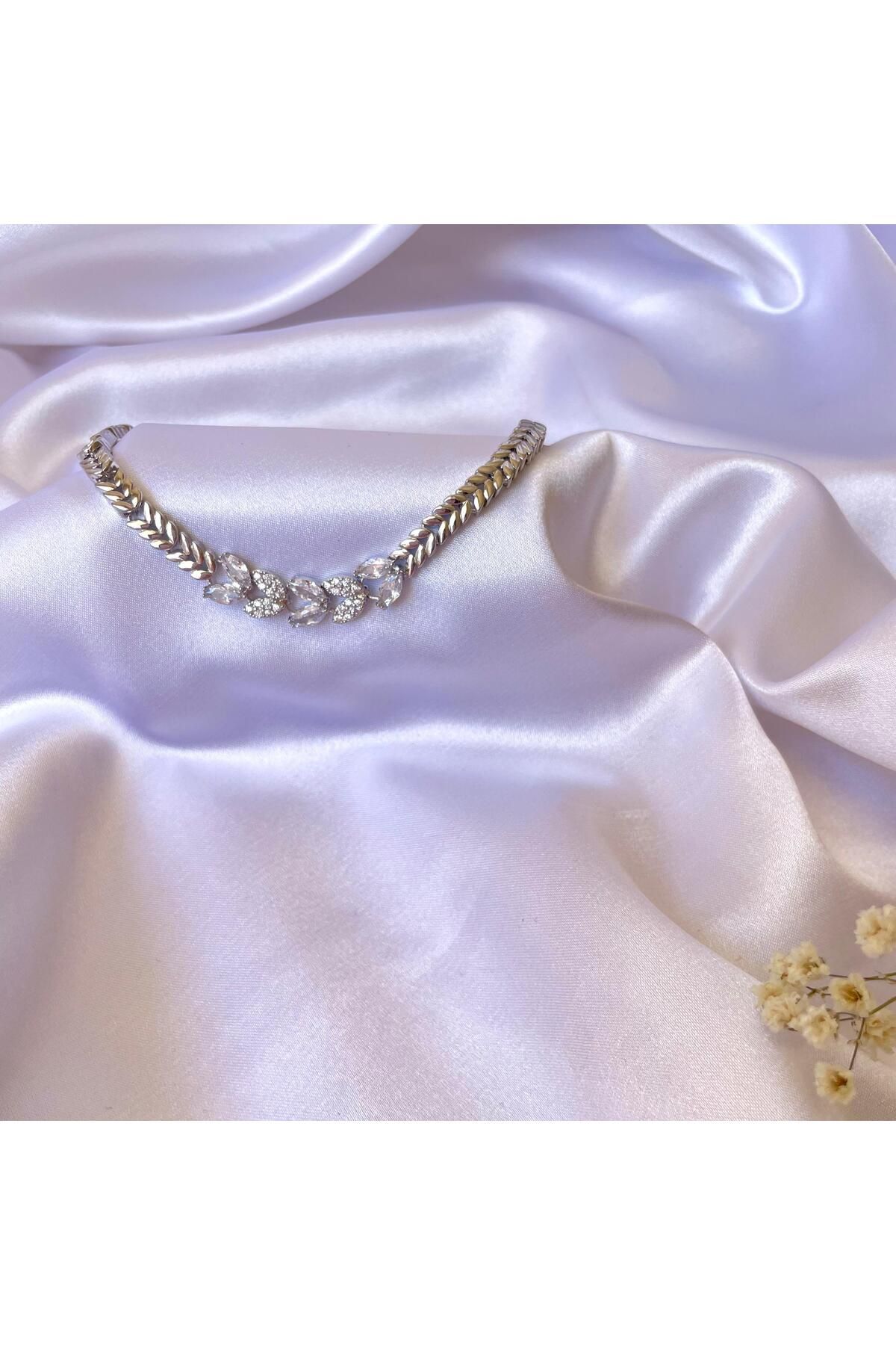 See Shine Accessory Zirkon Taşlı Yaprak Model Gümüş Renk Çelik Bileklik