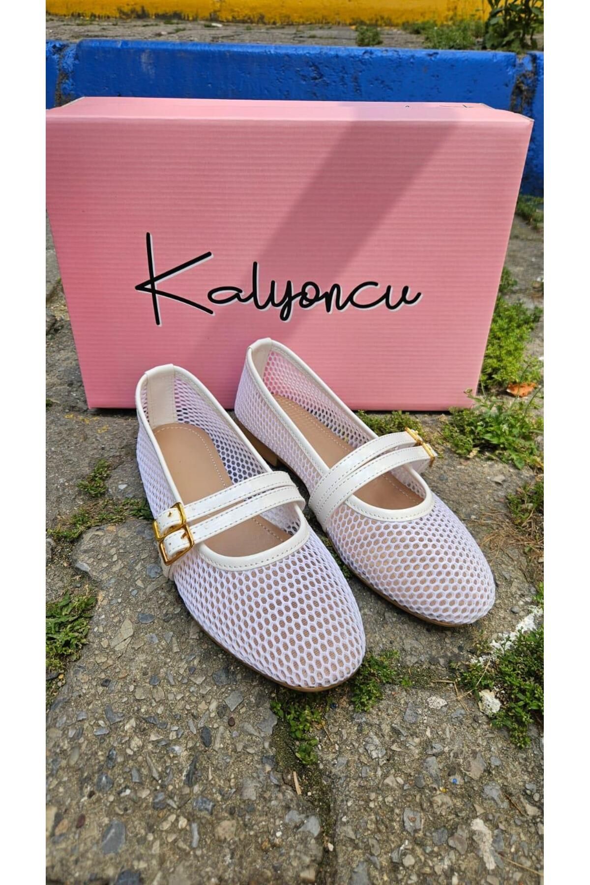 kalyoncu moda Esse Beyaz Renkli Lazer Kesim Ultra Hafif Kadın Kısa Topuklu Babet