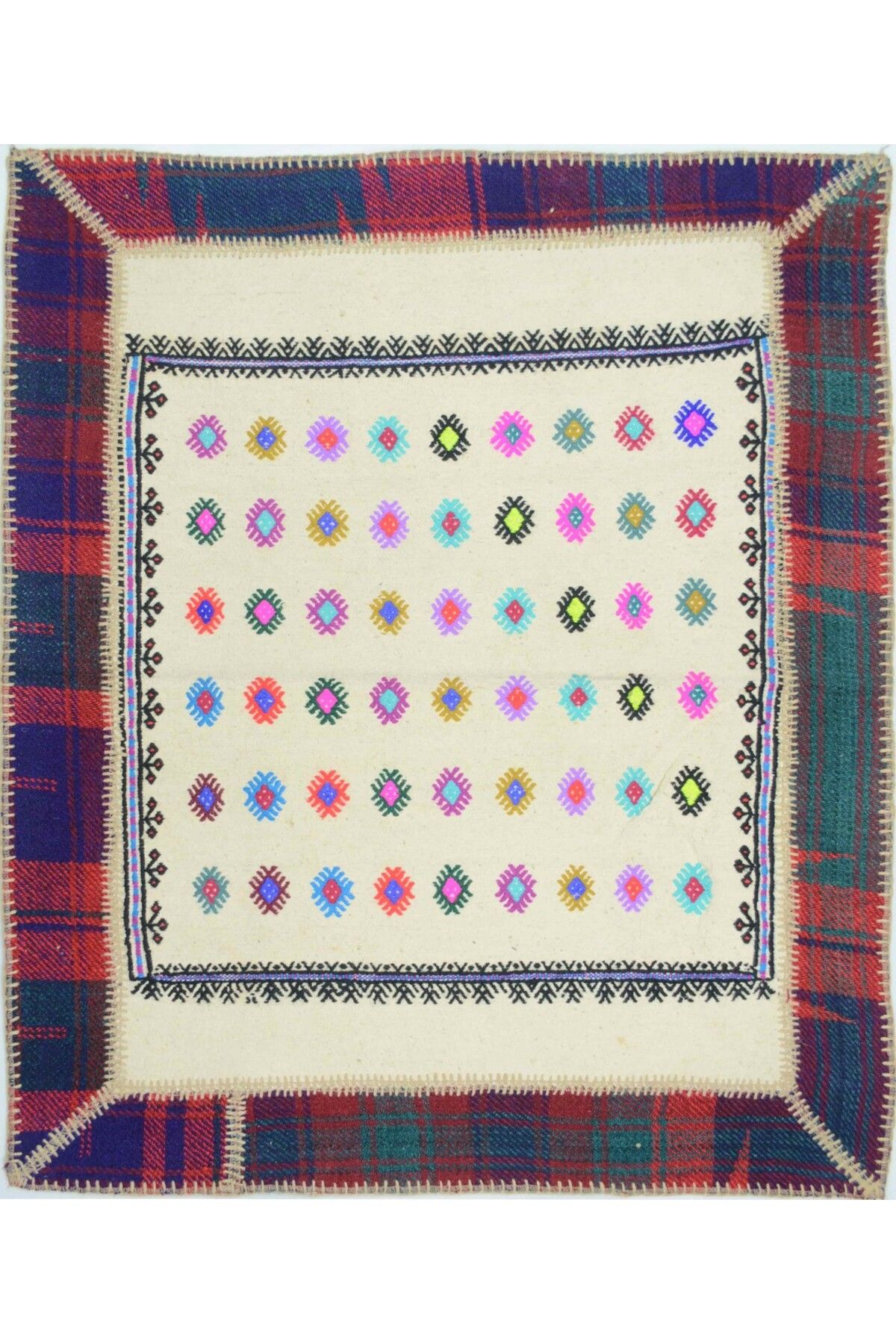Handmade Patchwork El Dokuma Ekose Desenli ve Beyaz Renk Yün Kilim 85x105 cm (0.89 m²)