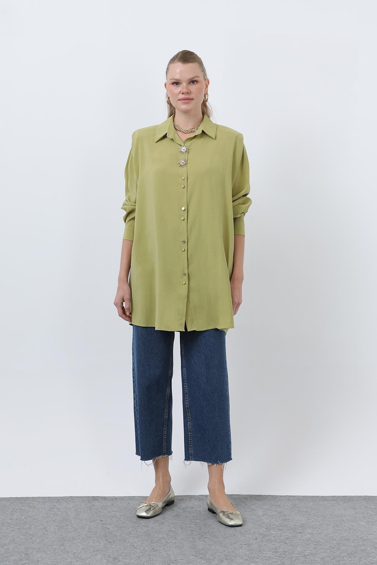 Puane Kadın Broş Detaylı Düğmeli Oversize Gömlek-10694GML - OLIVE