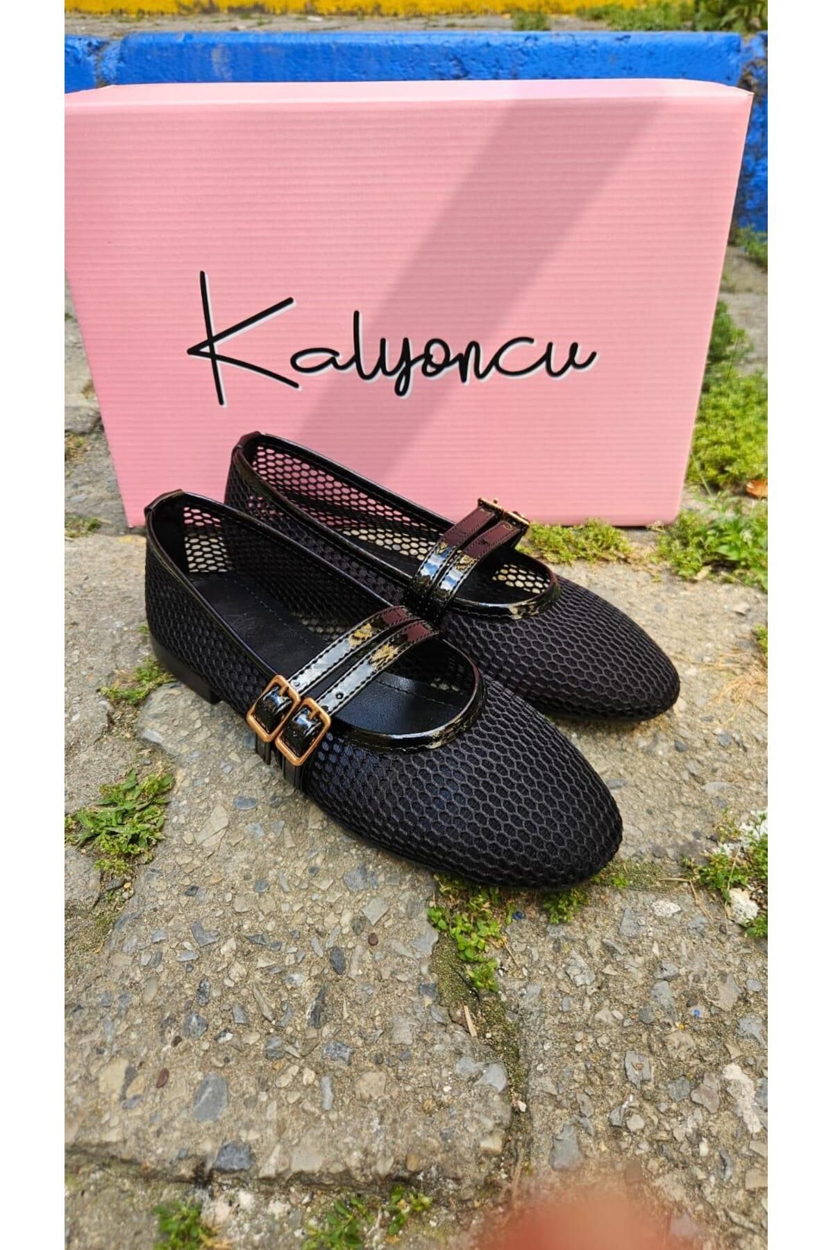 kalyoncu moda Esse Siyah Renkli Lazer Kesim Ultra Hafif Kadın Kısa Topuklu Babet