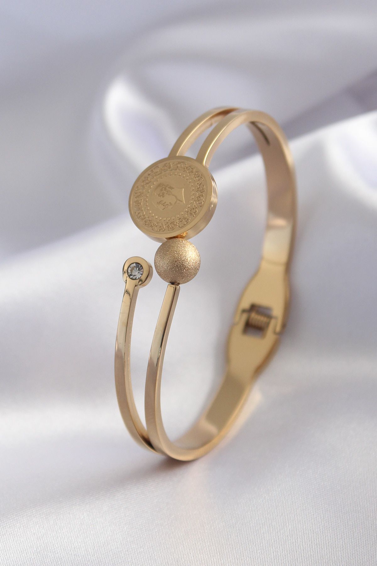 ÖYKÜ VE YİĞİT 316L Çelik Gold Renk Çeyrk Altın Zirkon Taş Detay Kadın Kelepçe - TJ-BB5152