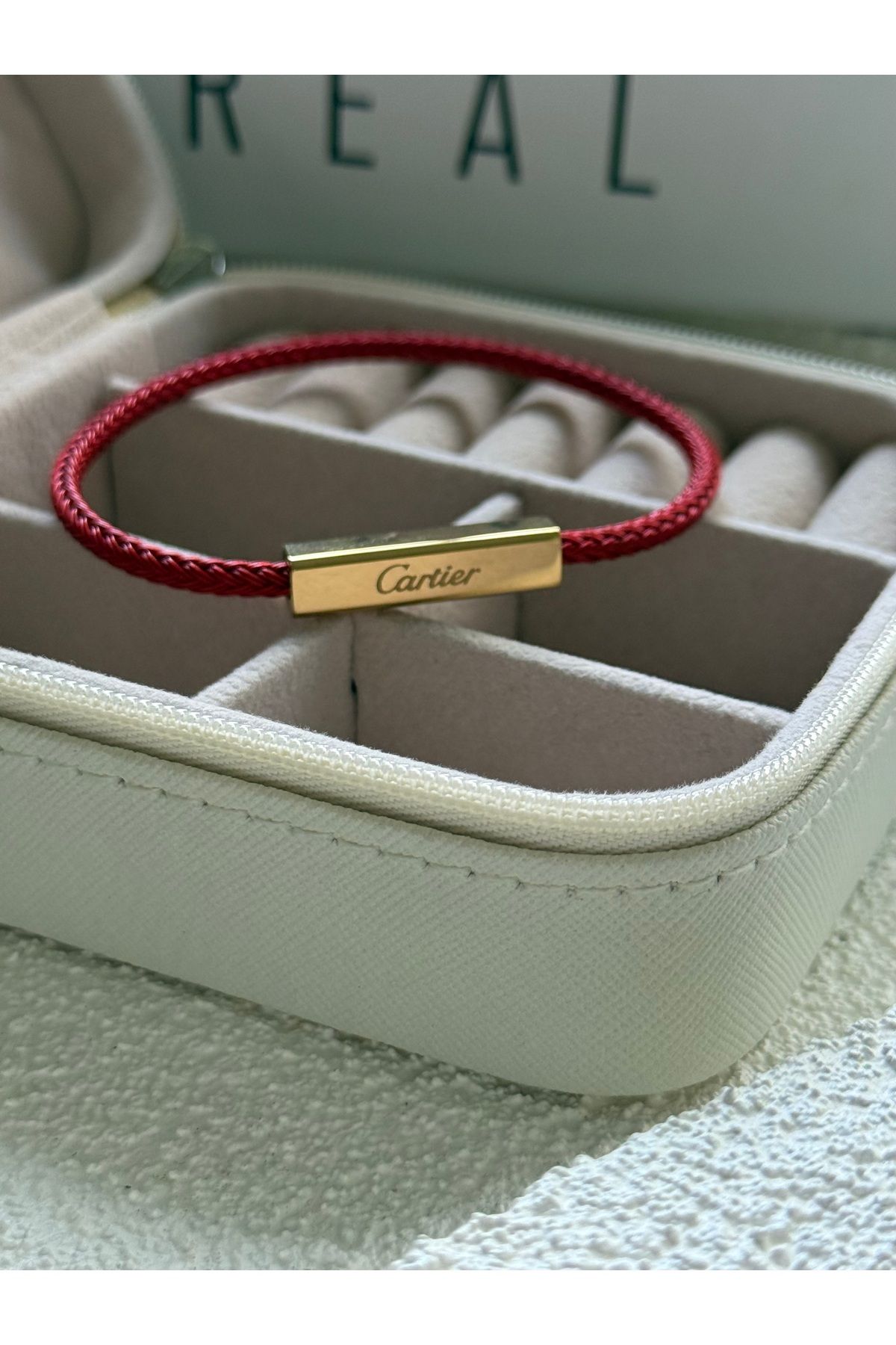 Rossetto Atelier İthal Crtier Marka Gold Kırmızı İp Bileklik
