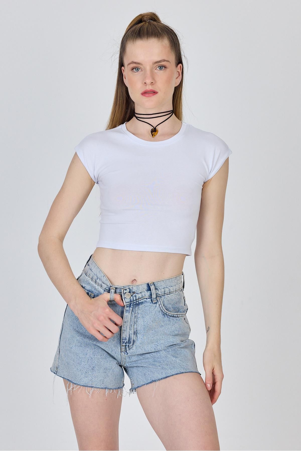 Rays Beyaz Bisiklet Yaka Pamuklu Slim Fit Crop Tişört 9199M