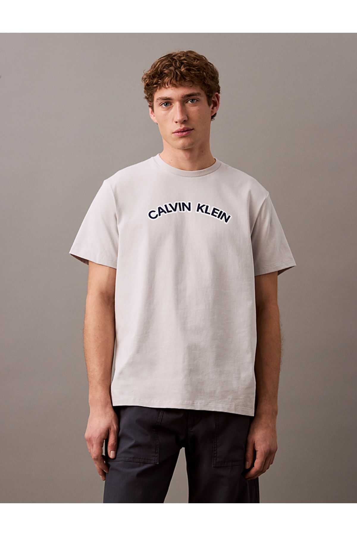Calvin Klein Curved Logo T-Shirt