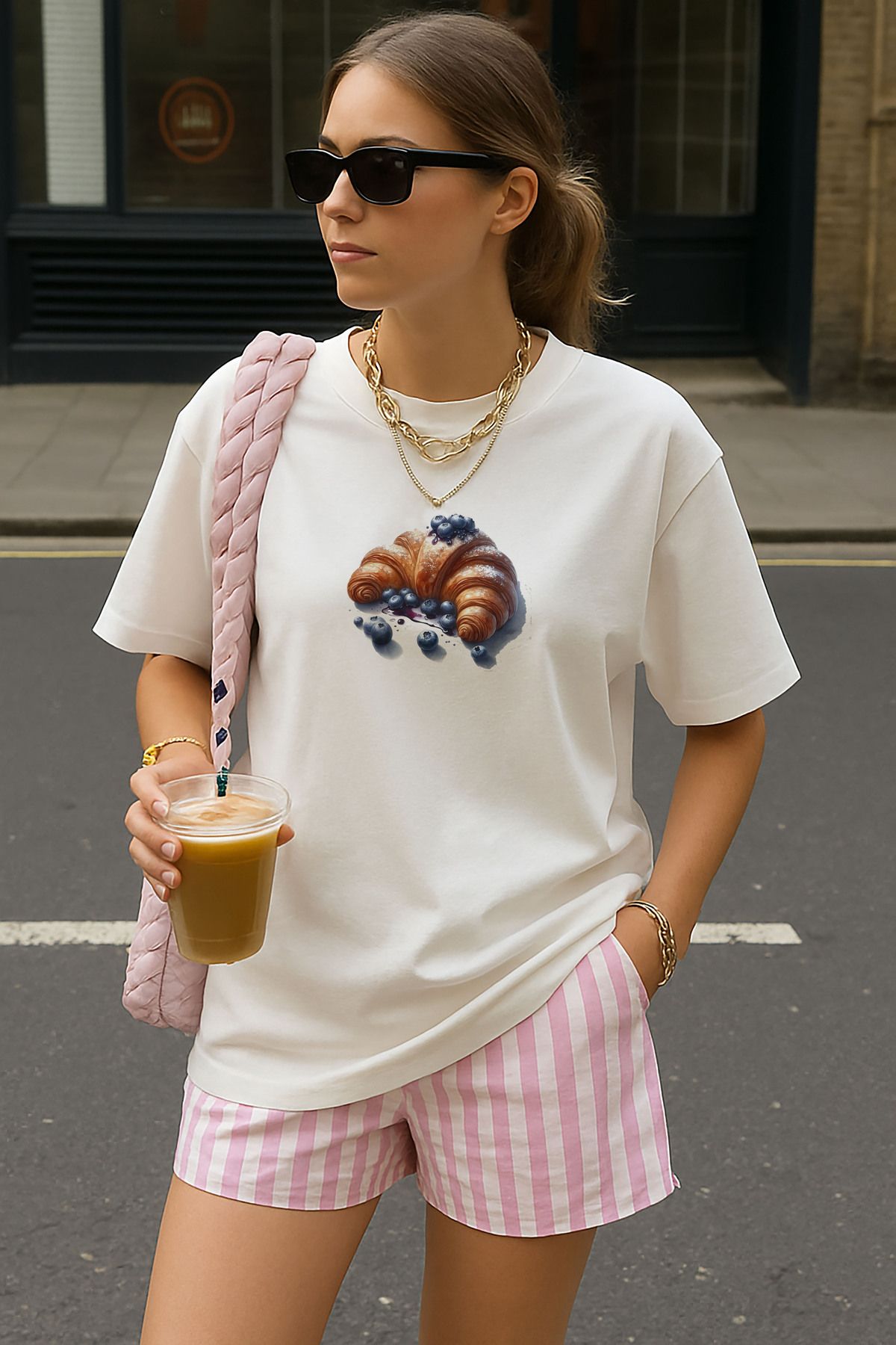 sielta Kruvasan Baskılı Oversize Pamuklu Kadın Beyaz Tişört T-shirt