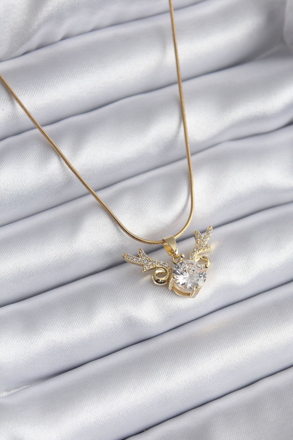 ÖYKÜ VE YİĞİT 316L Çelik Gold Renk Zirkon Taşlı Boynuz Model Kadın Kolye - TJ-BKO8134