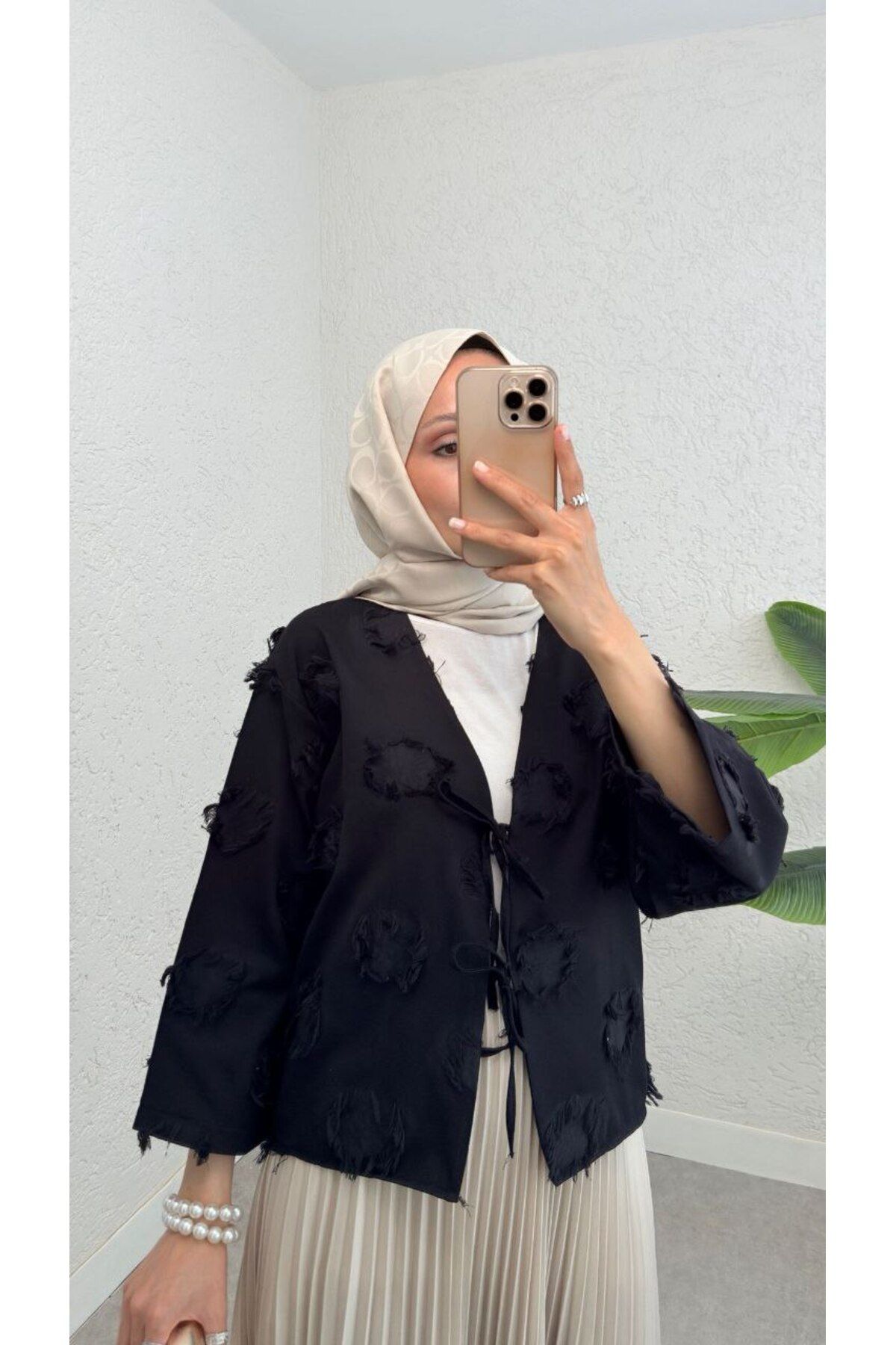Castivo Fashion Püskül Çiçek Desenli Bağlamalı Dokulu Kısa Ceket