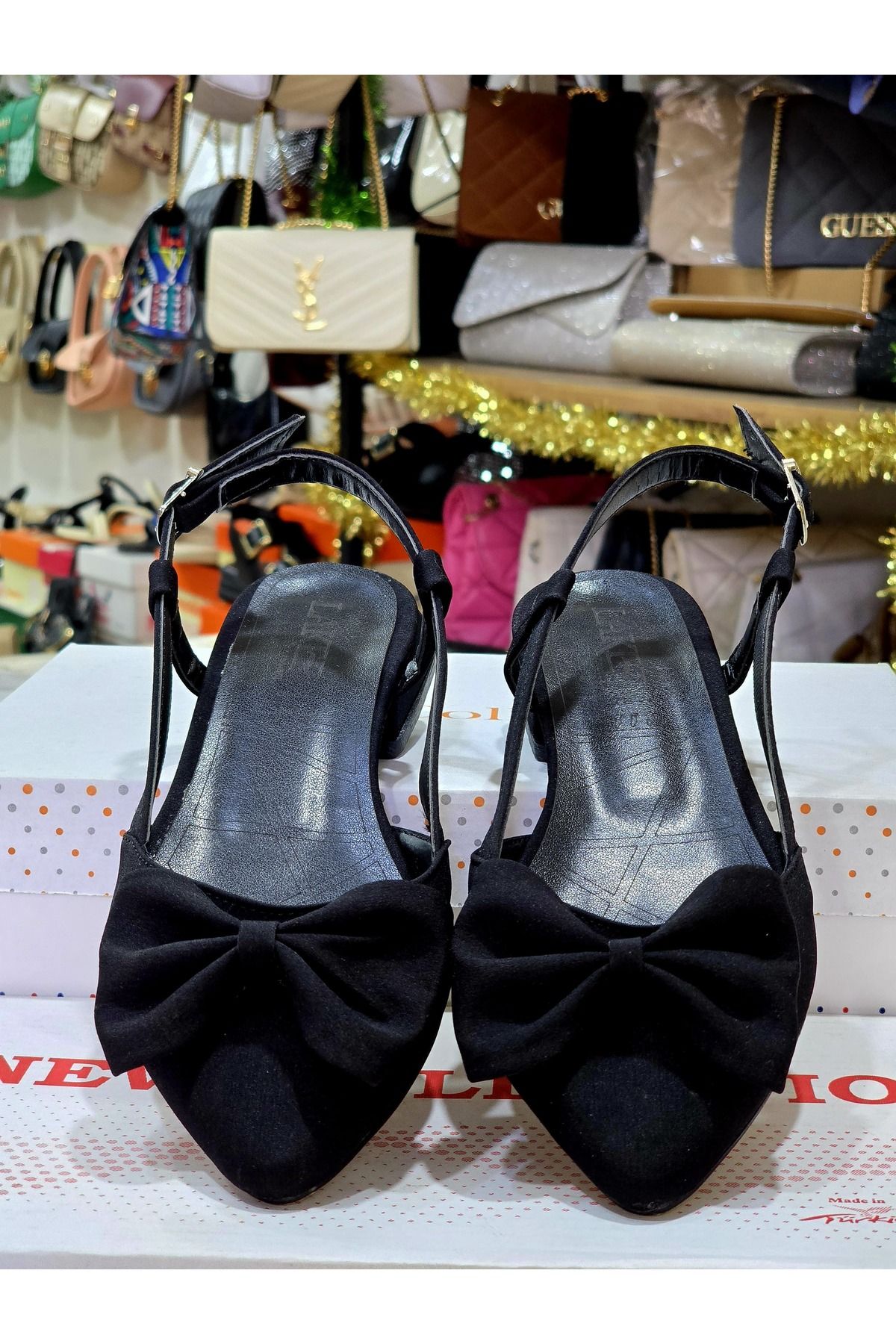 Shoes'n Sade Siyah Fiyonklu Kadın Saten Ayakkabı