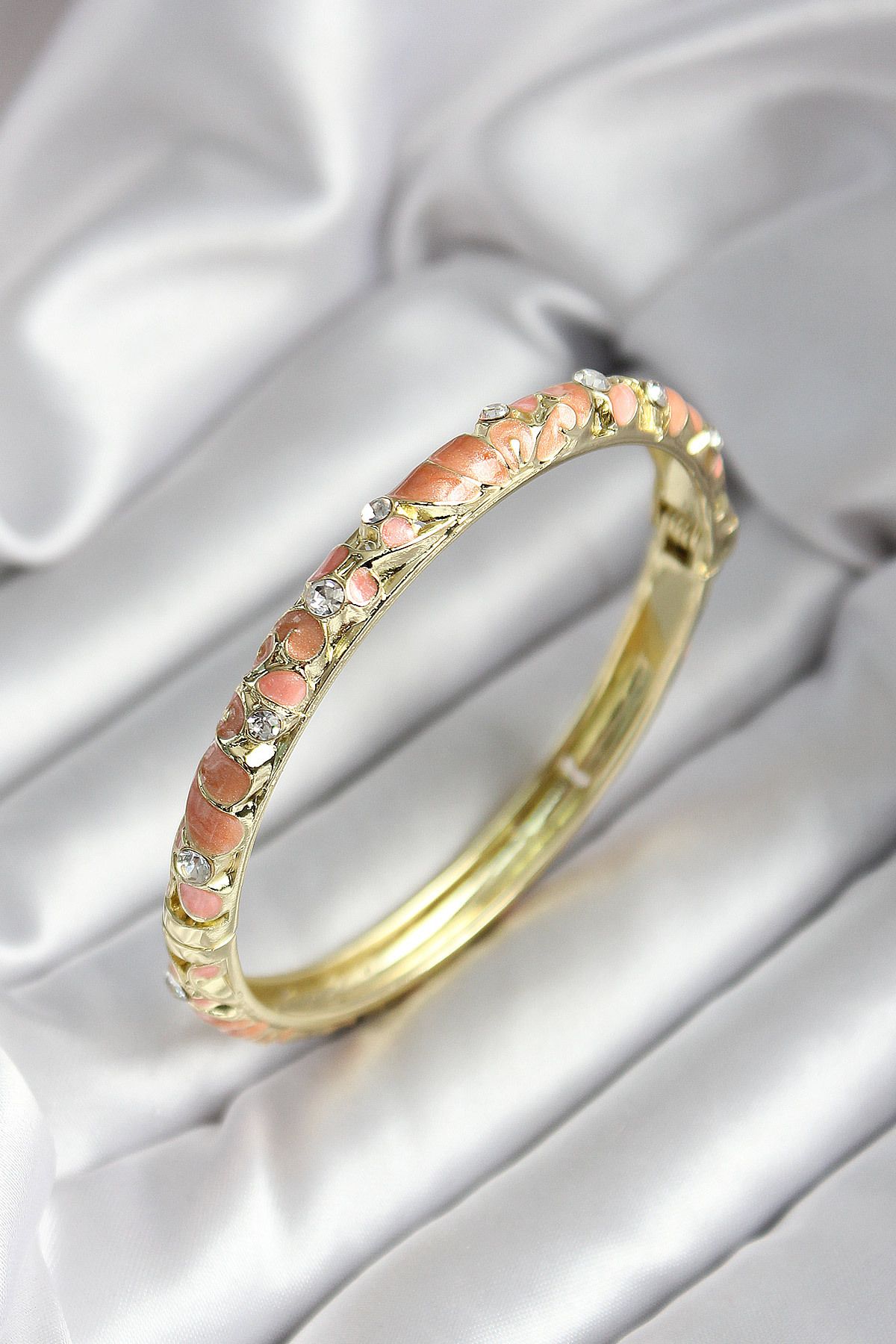 callerrons accessories Mineli Pirinç Yavru Ağzı Çiçek Desenli Zirkon Taşlı Gold Renk Kadın Kelepçe