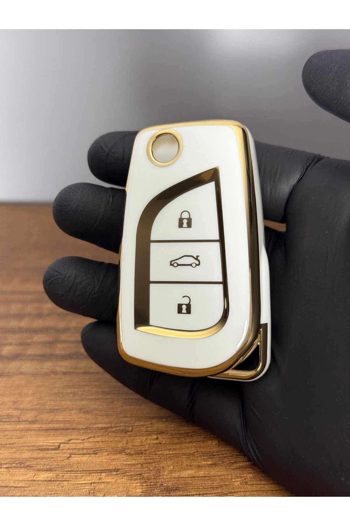 Mavi Keys Toyota Corolla Auris Yaris Verso Uyumlu Sustalı 3 Düğmeli Silikon Anahtar Kumanda Nano Kılıf Beyaz
