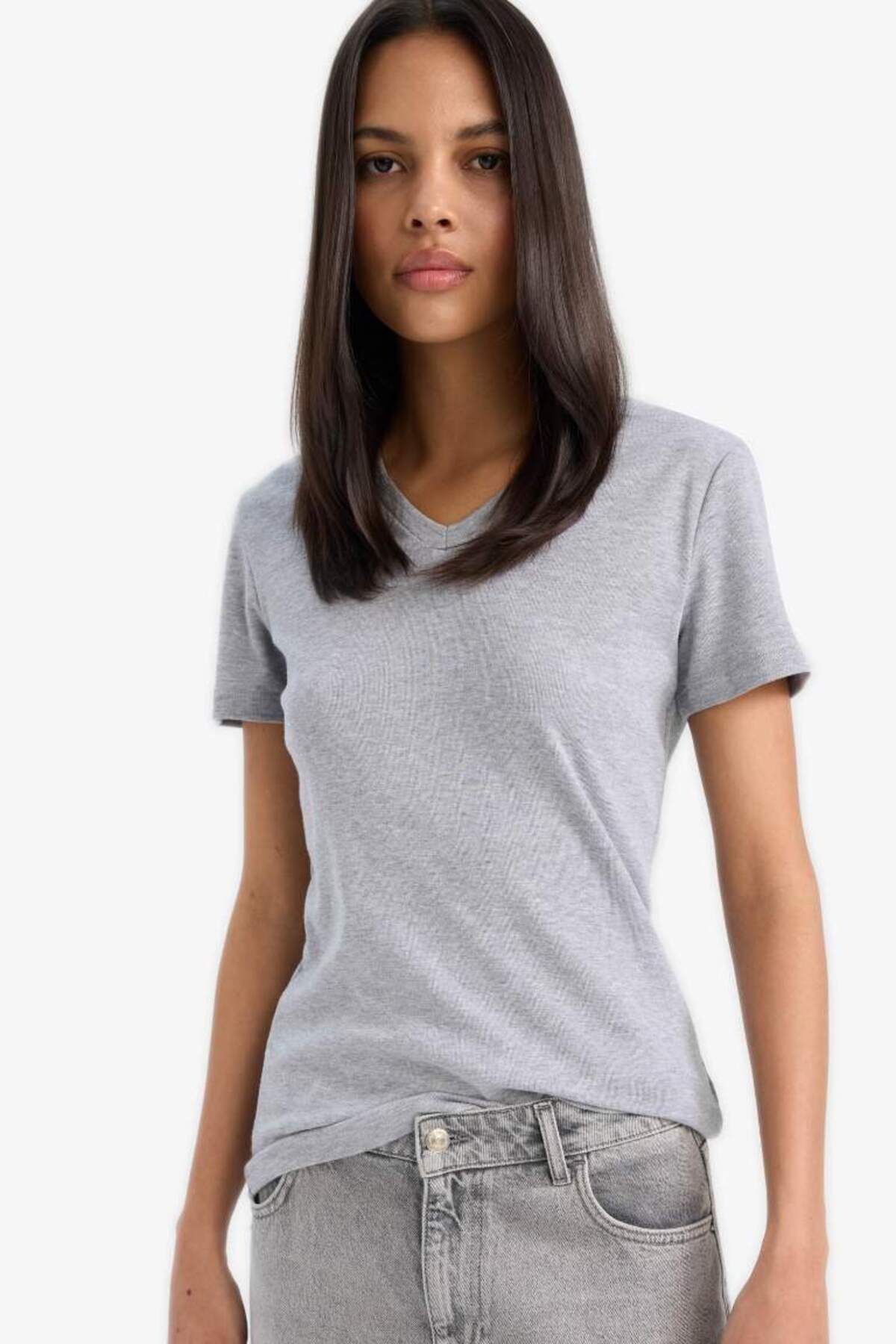 DeFacto Yeni Sezon Slim Fit Dar Kesim V Yaka Basic Düz Ribana Kısa Kollu Tişört