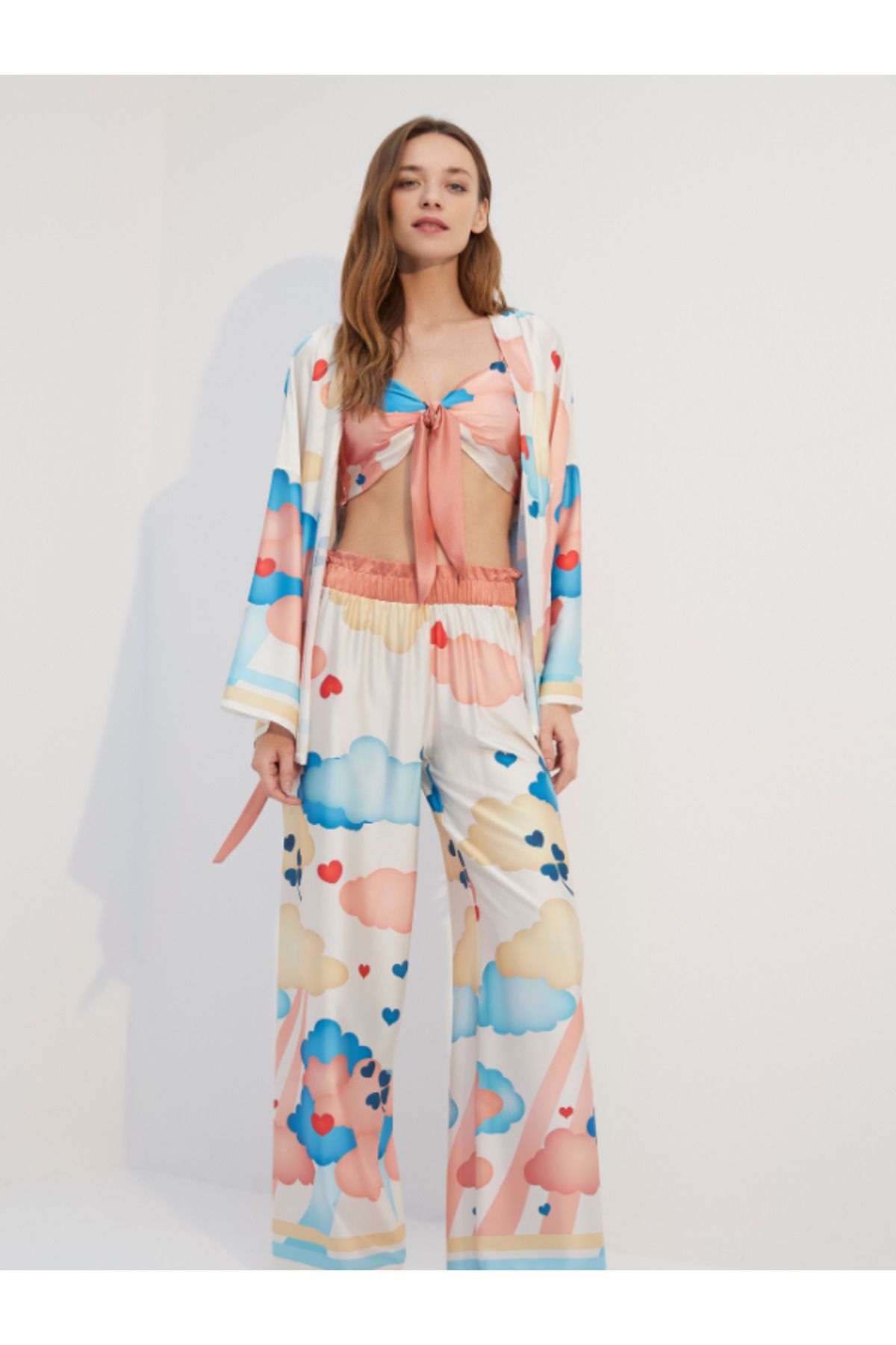 BONJOUR MADAME Saten Sabahlık Bralet Pantolon Pijama Takım BJM-1706 Çok Renkli