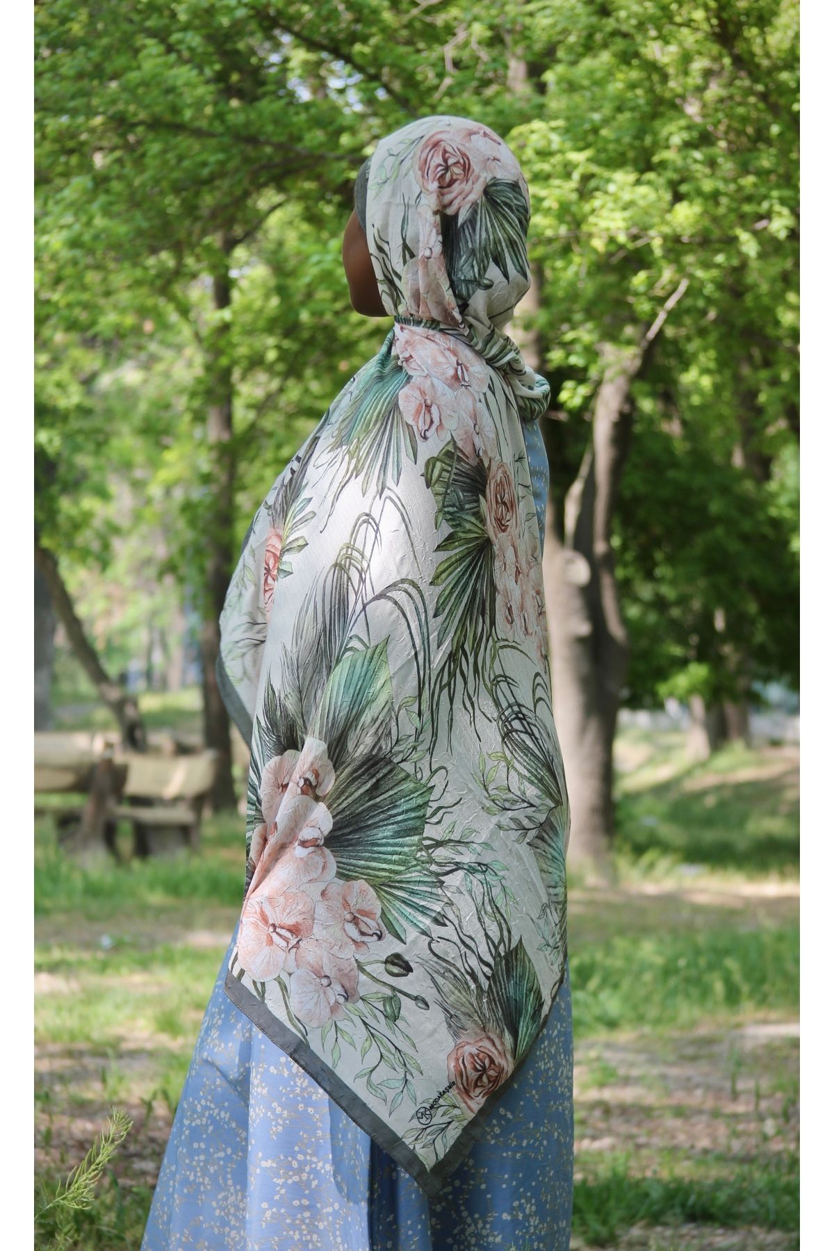 SARA SCARFS BOTANİKA DESENLİ BAMBU ŞAL
