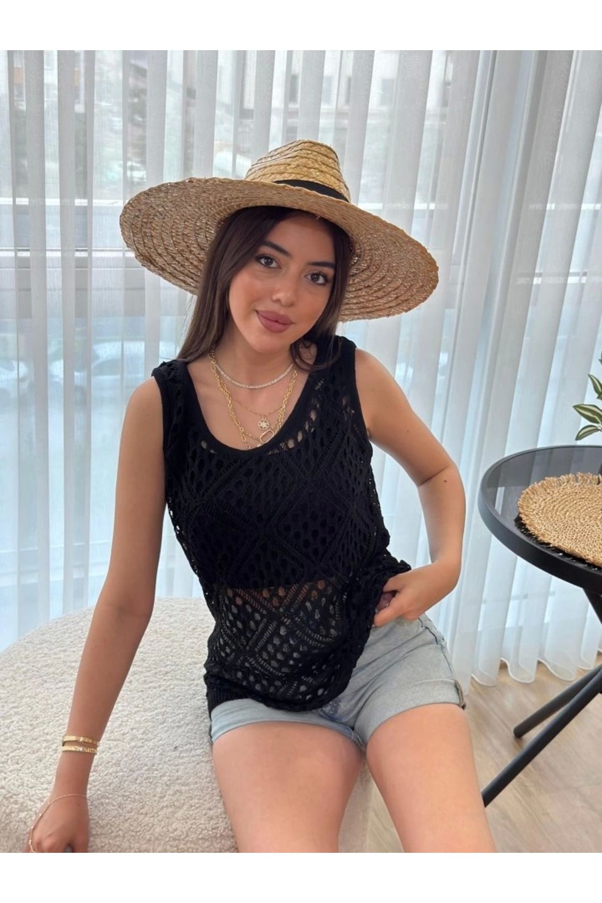 Butik Kadın Askılı Yuvarlak Yaka Geometrik Desenli Triko Bluz