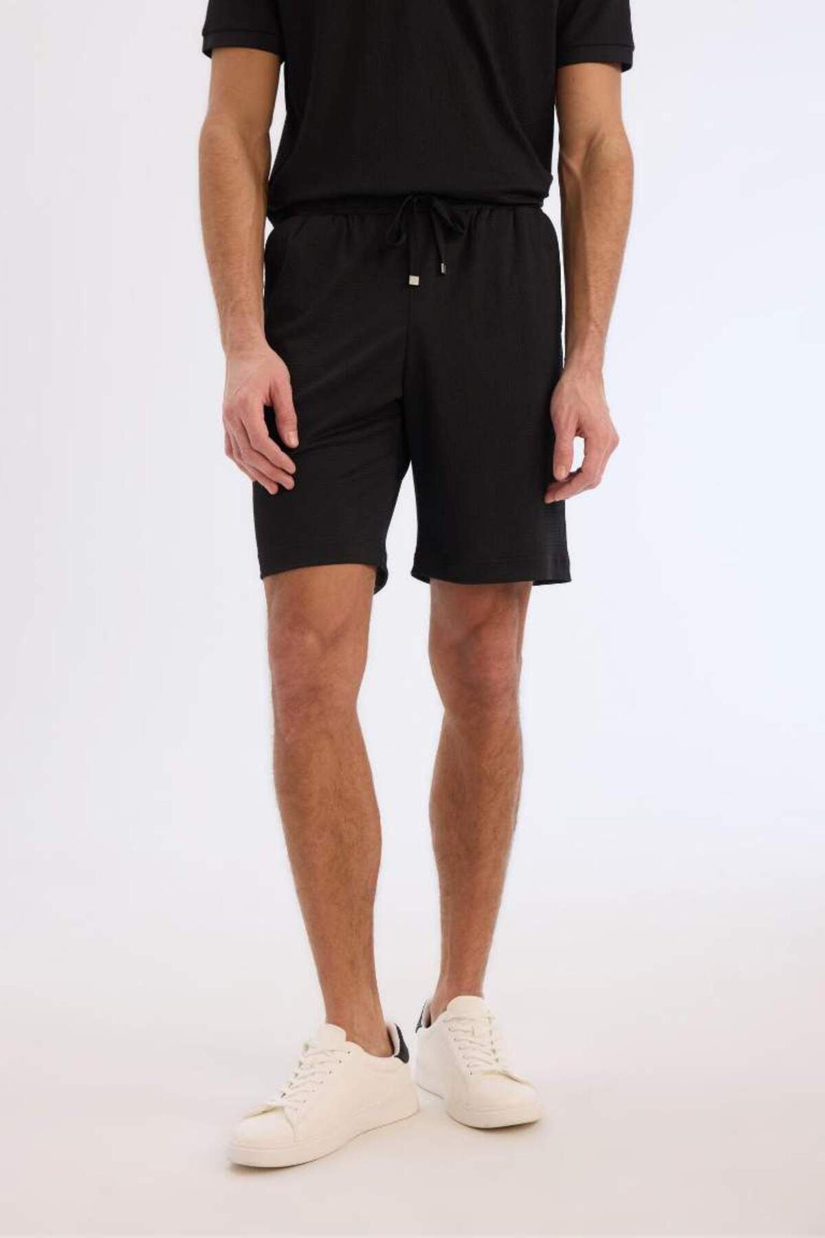DeFacto Yeni Sezon Regular Fit Her Yöne Esneyen Krinkıl Bermuda