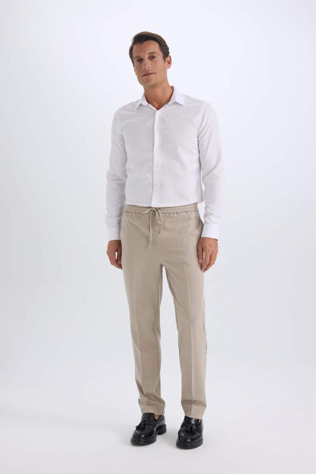 DeFacto-Summer Fabric Jogger Pants with Lacing at the Waist Elastic Straight Leg Stretching in All Directions with Pockets A9943Ax25Sp 4