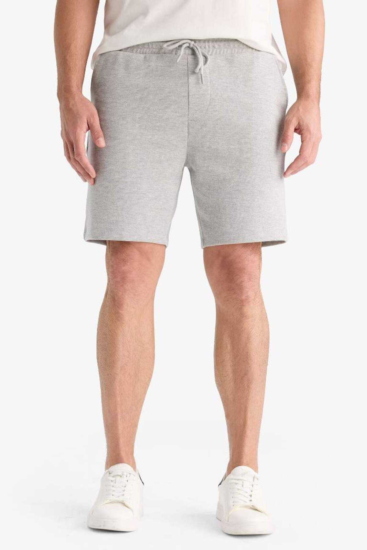 DeFacto Yeni Sezon Regular Fit Basic Düz Şort