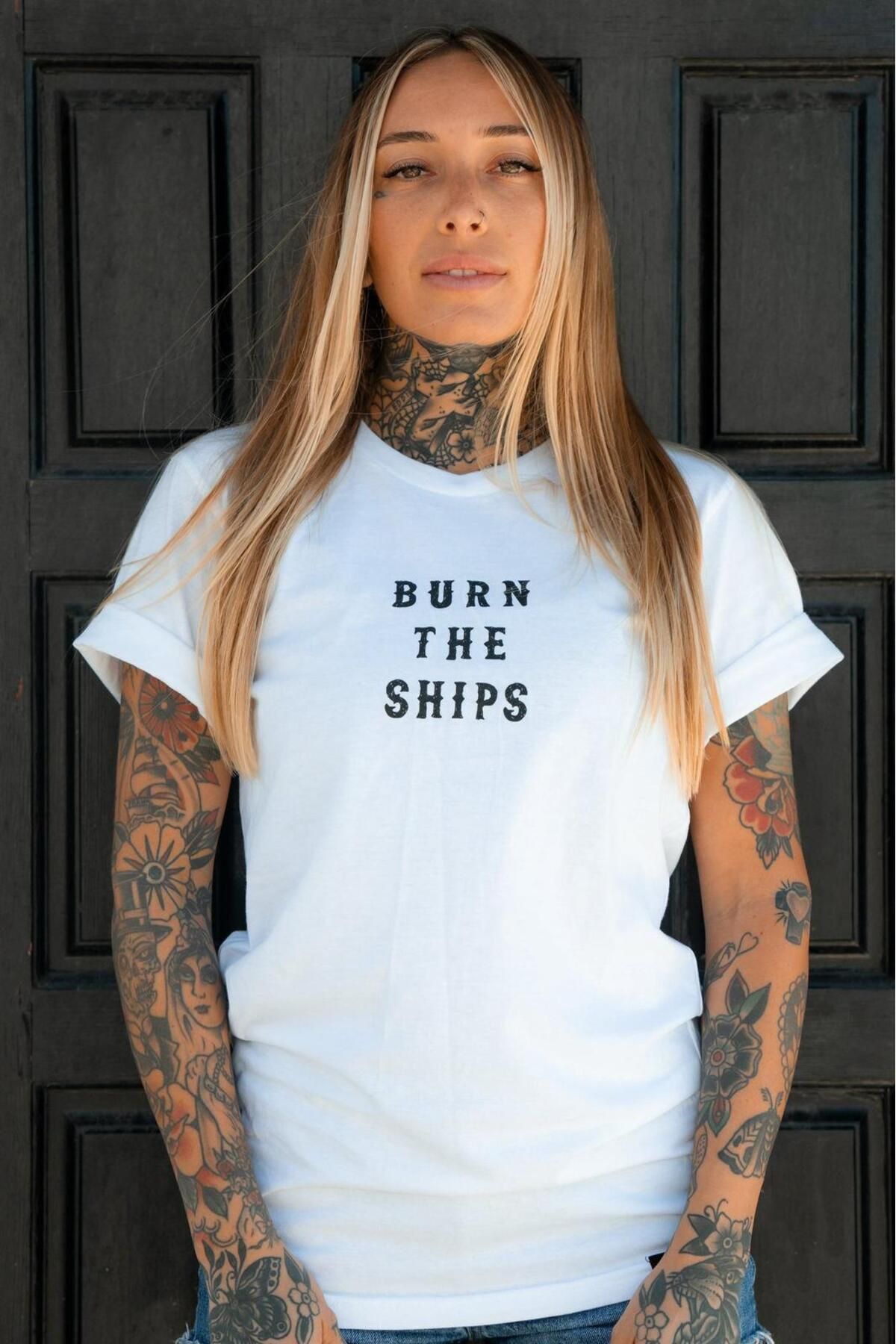 RENK RENK OUTLET YL39 BURN THE SHIPS BSK TSHIRT