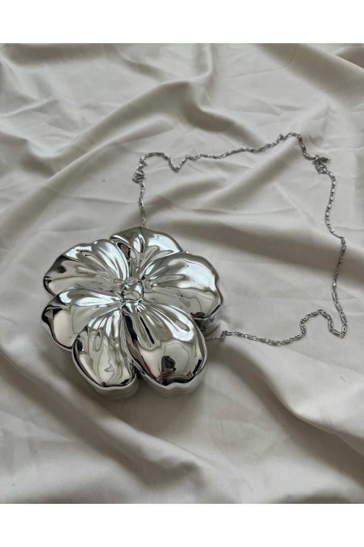 Twin KADIN GÜMÜŞ METAL FLOWER ÇİÇEK MODEL ZİNCİR ASKILI ABİYE ÇANTA