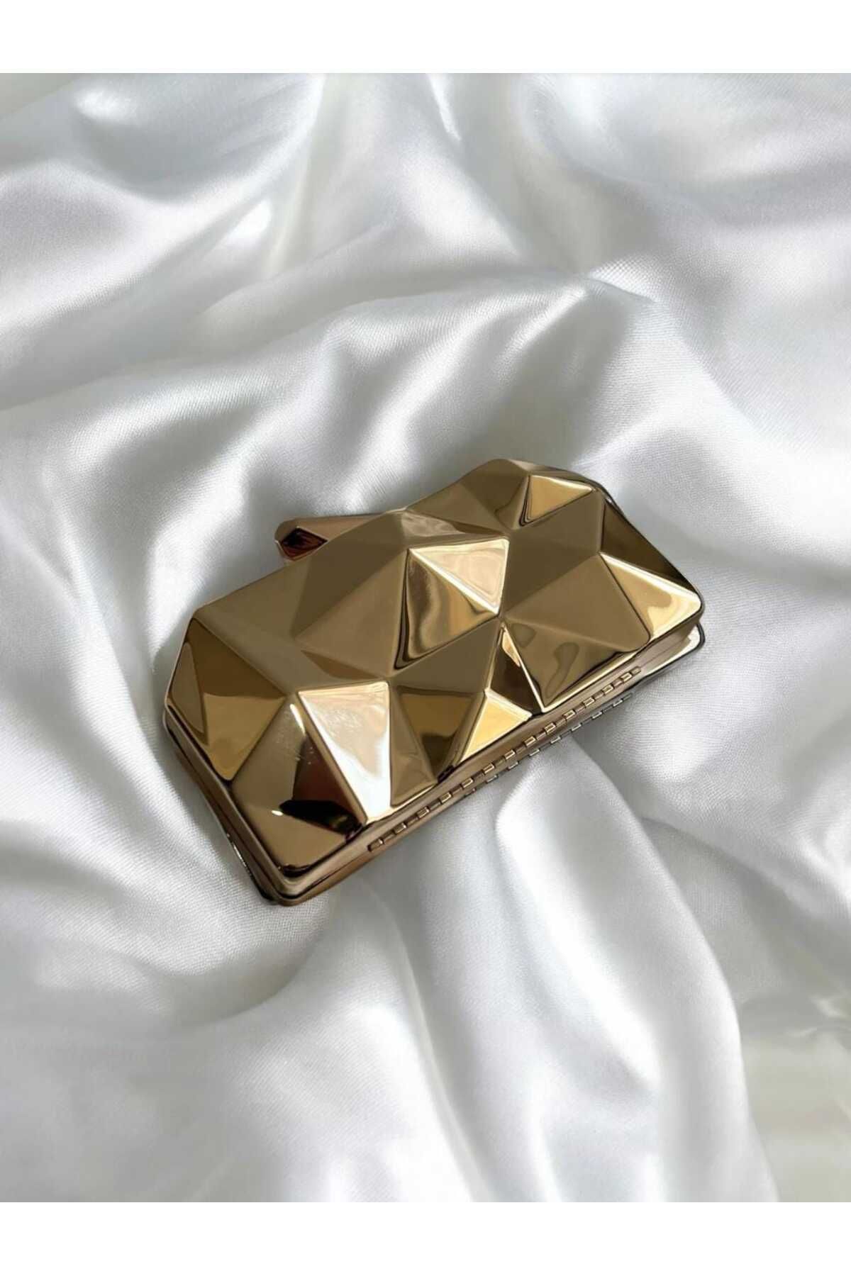 Twin KADIN GOLD METAL BAKLAVA MODEL ZİNCİR ASKILI ABİYE ÇANTA