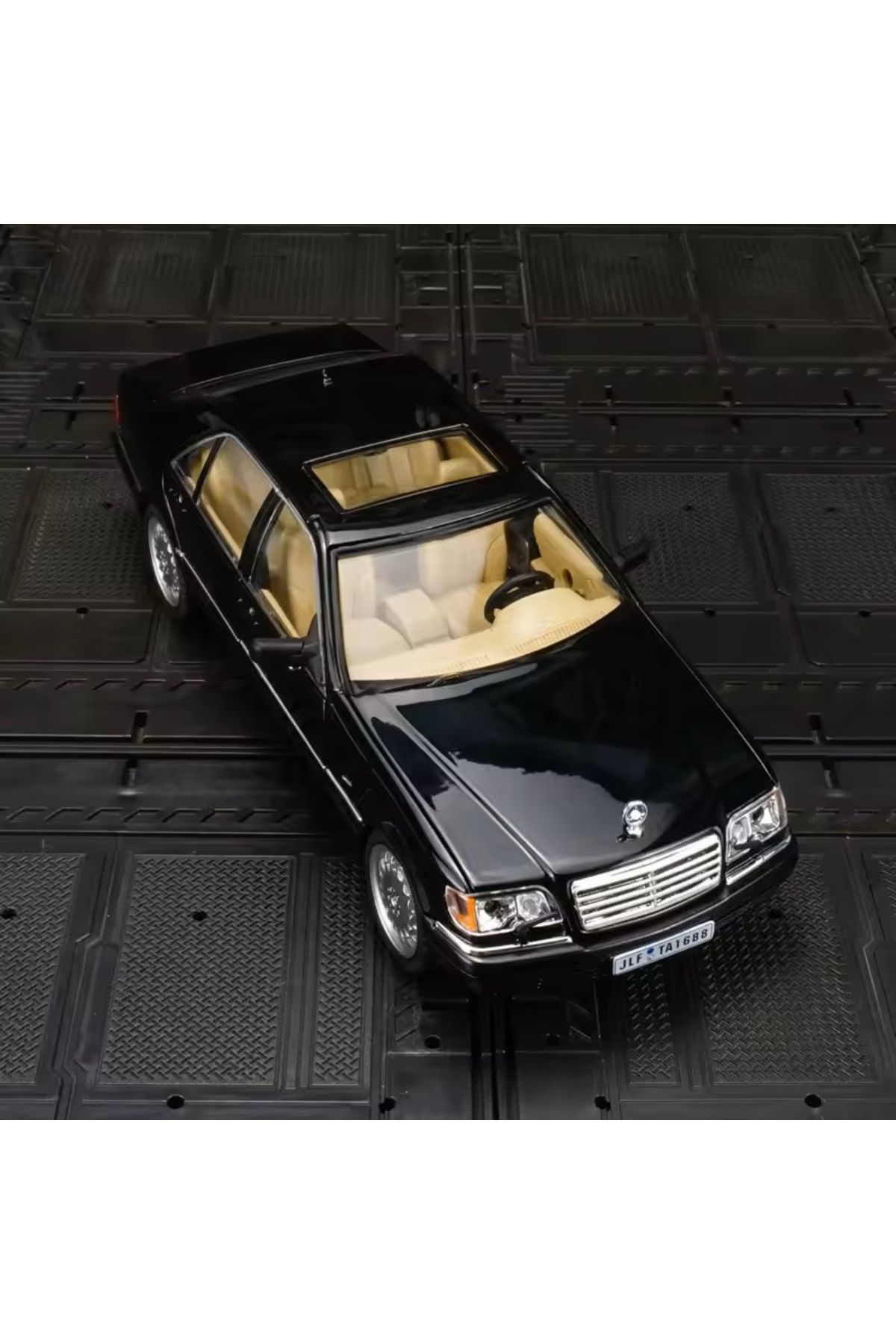 SCOWETTO 1:24 W140 SEL Kapıları Açılabilen Model Araba