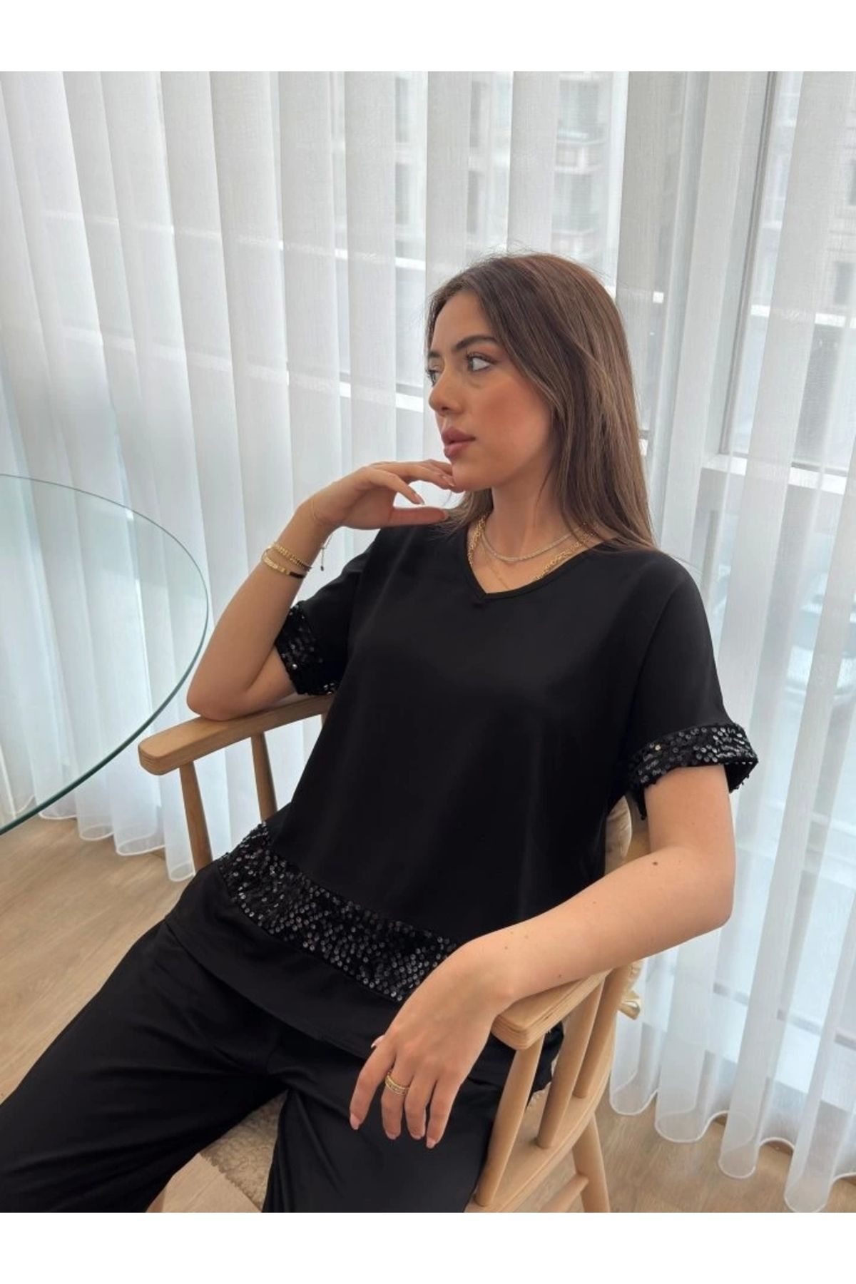 Silerra Kadın Kısa Kollu V Yakalı Pul Payetli Viskon Iki Iplik Bluz Ve Pantolon Ikili Takım