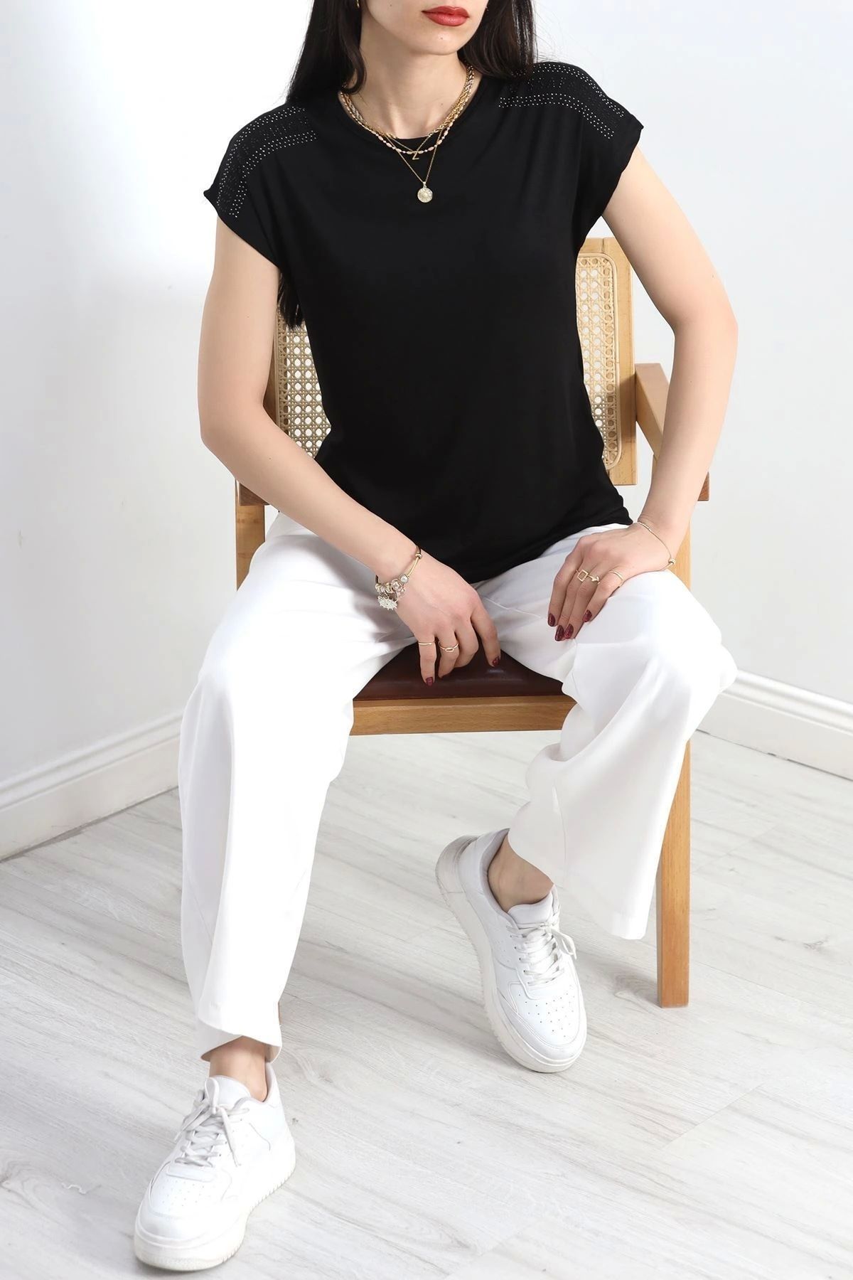 OurStyles Omuzları Taş İşlemeli Bluz Siyah - 20929.599.