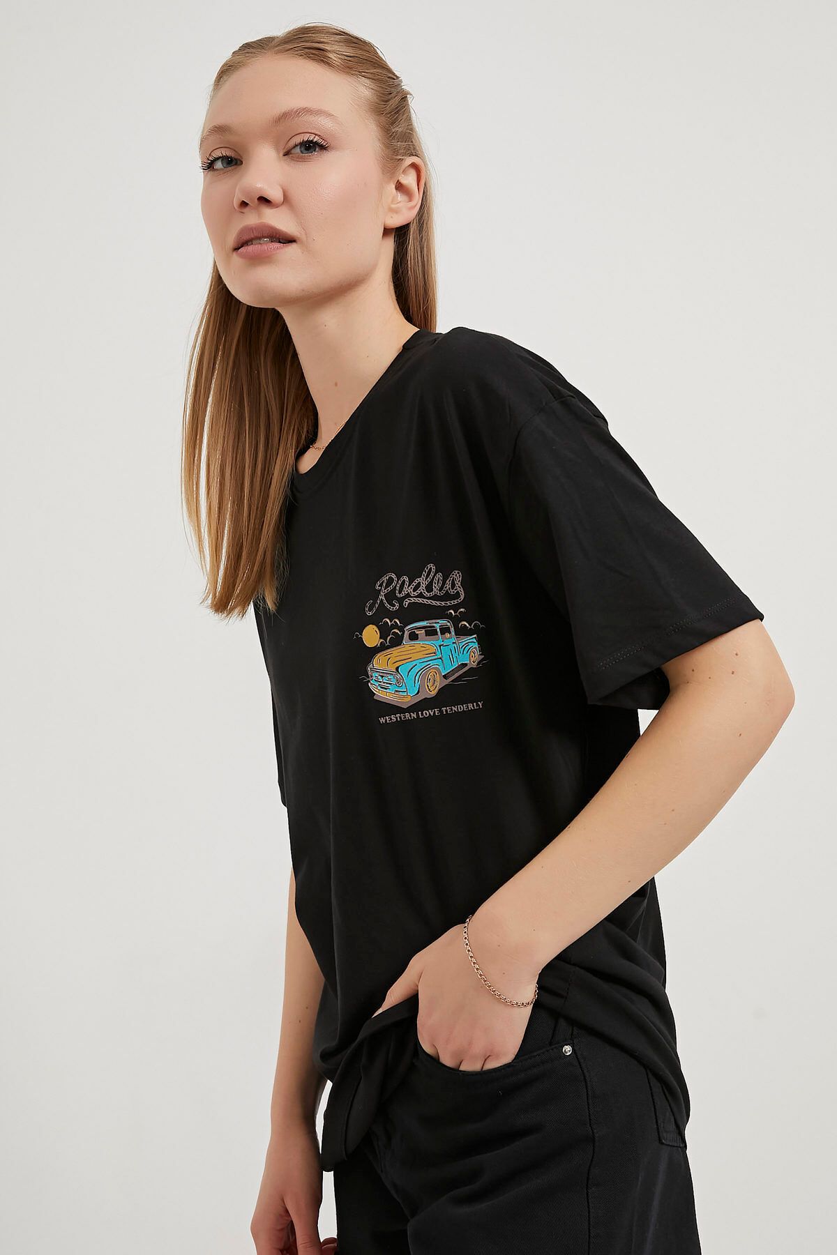 Arma Life ARMALIFE 2125 ÖN ARKA BASKILI BİS YAKA OVERSIZE KADIN T-SHIRT