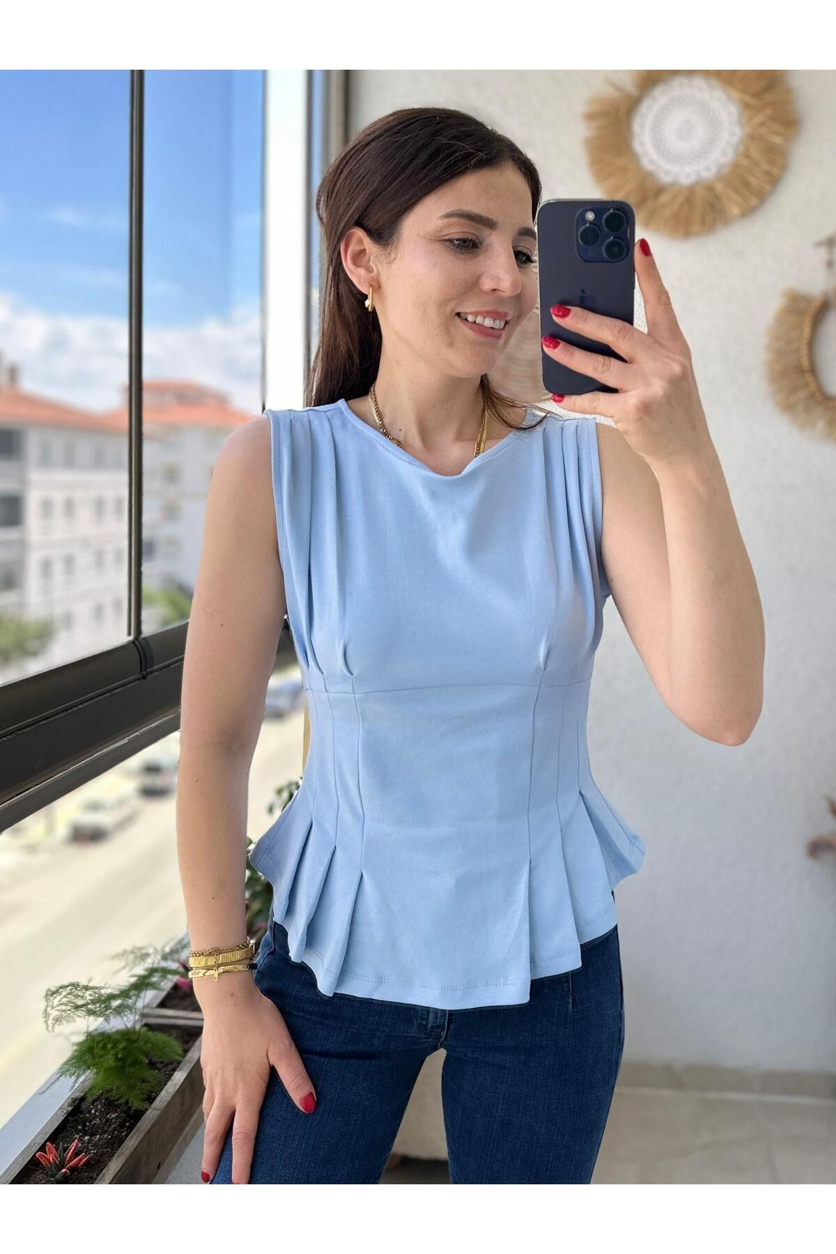 TUNAM BUTİK SIRT FERMUAR VE PİLE DETAYLI TASARIM BLUZ